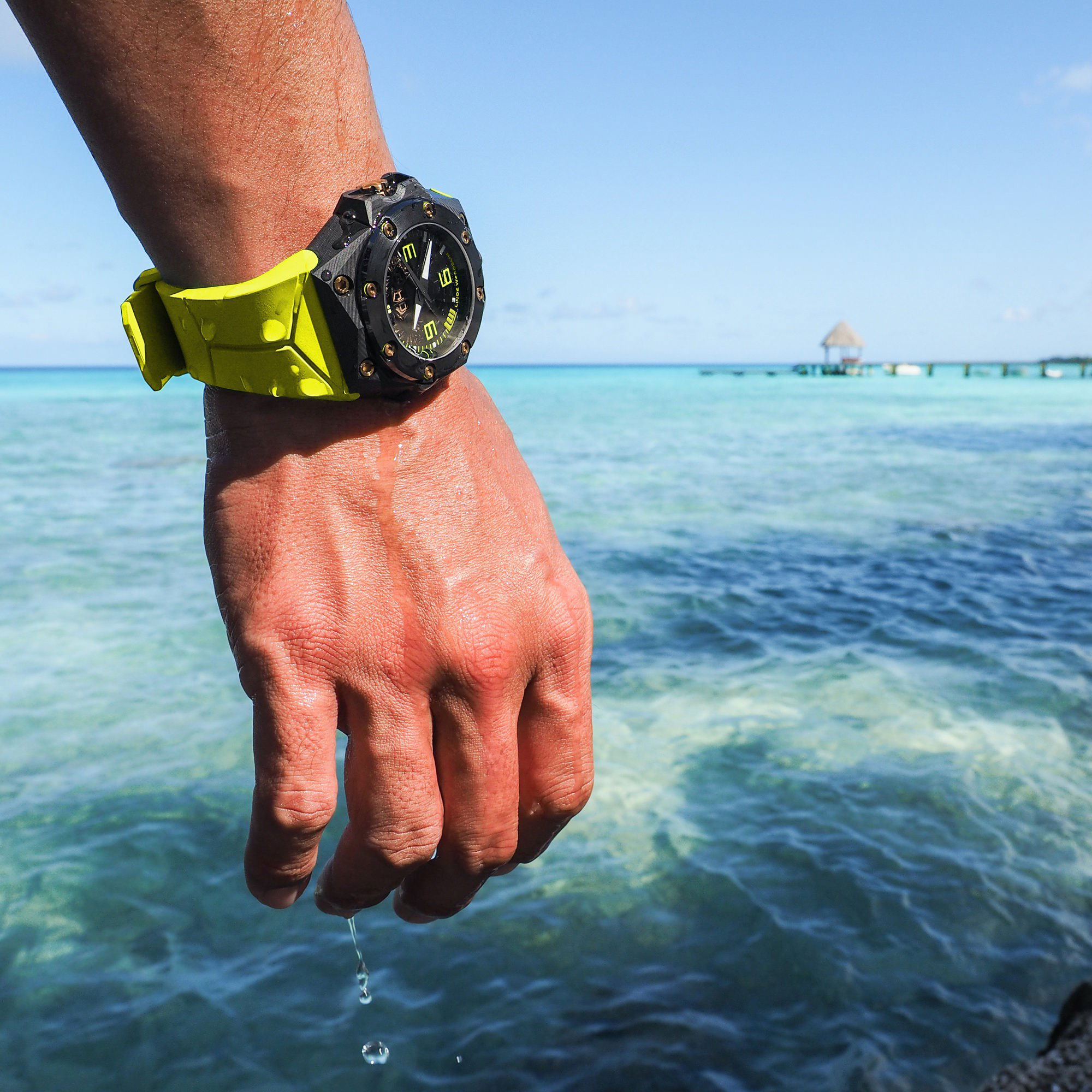 Linde Werdelin Oktopus Double Date 3DTP Carbon Yellow - View 3