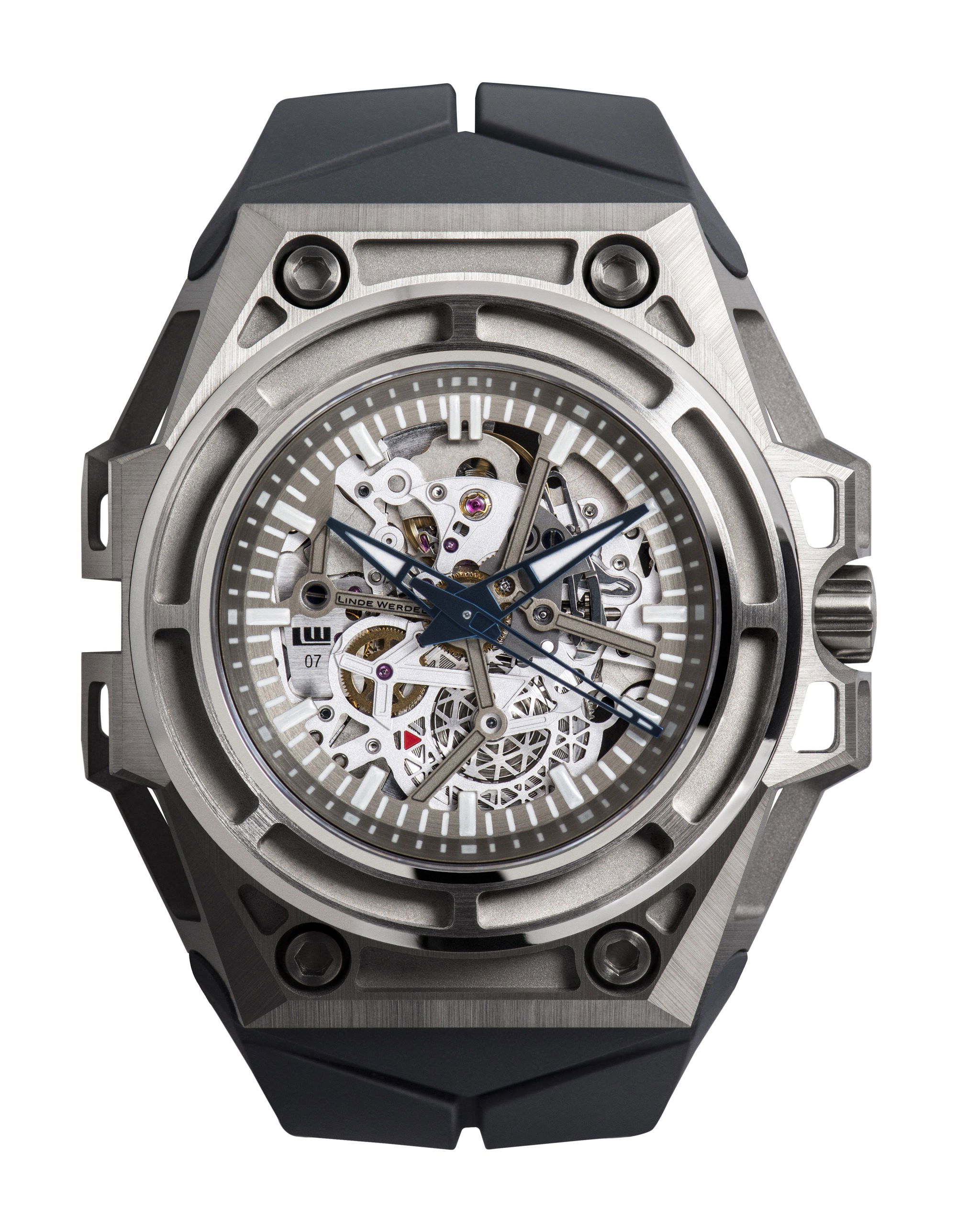 Linde Werdelin Spidolite Titanium – 3D Movement luxury timepiece - detailed view