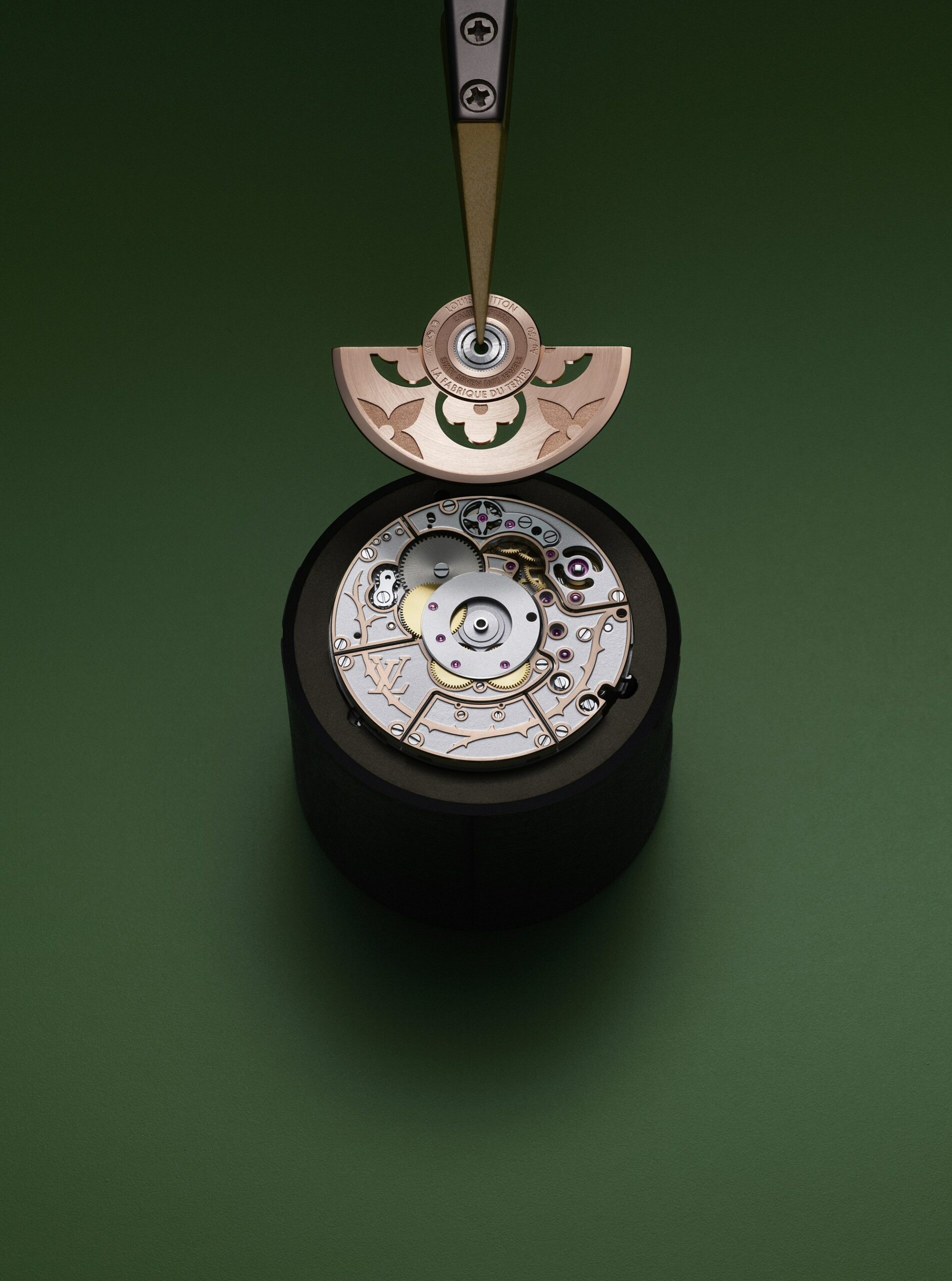 Louis Vuitton Tambour Fiery Heart Automata - View 2