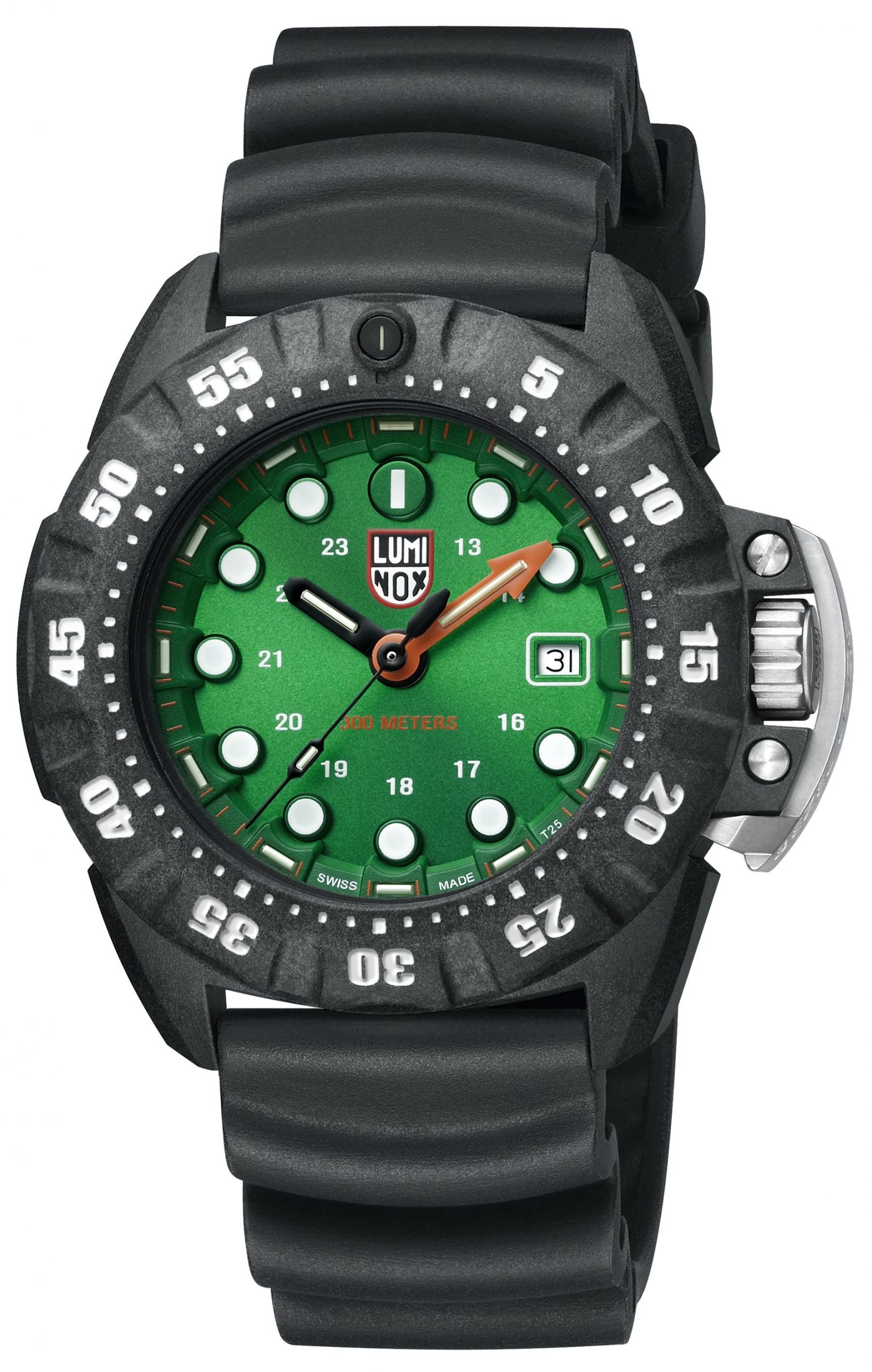 Luminox Scott Cassel Deep Dive 1550 Series - View 3