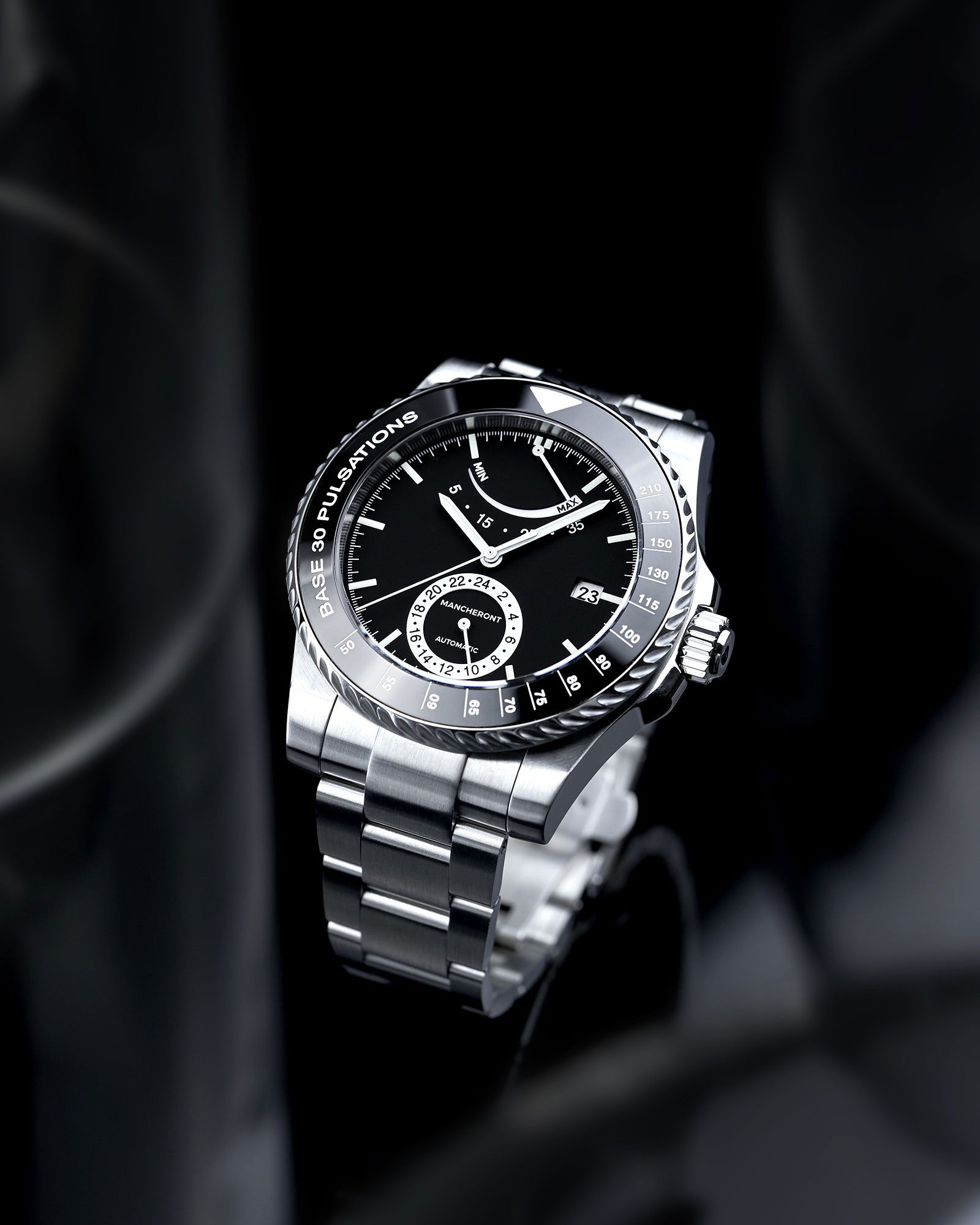 Mancheront Pacer Black - View 2