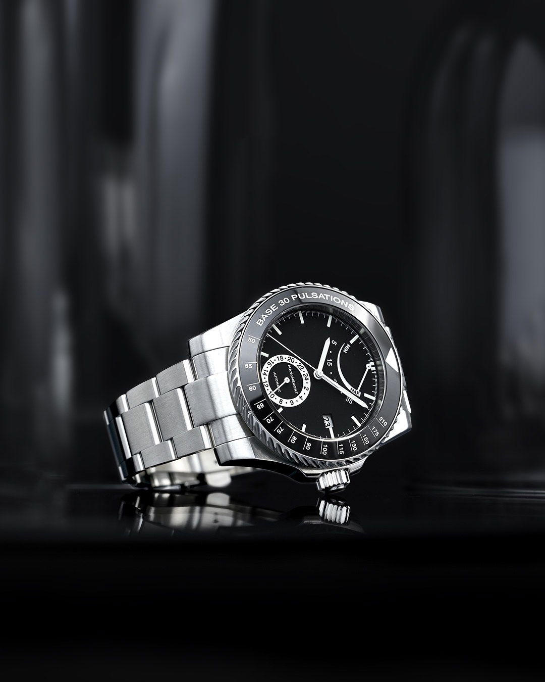 Mancheront Pacer Black - View 3