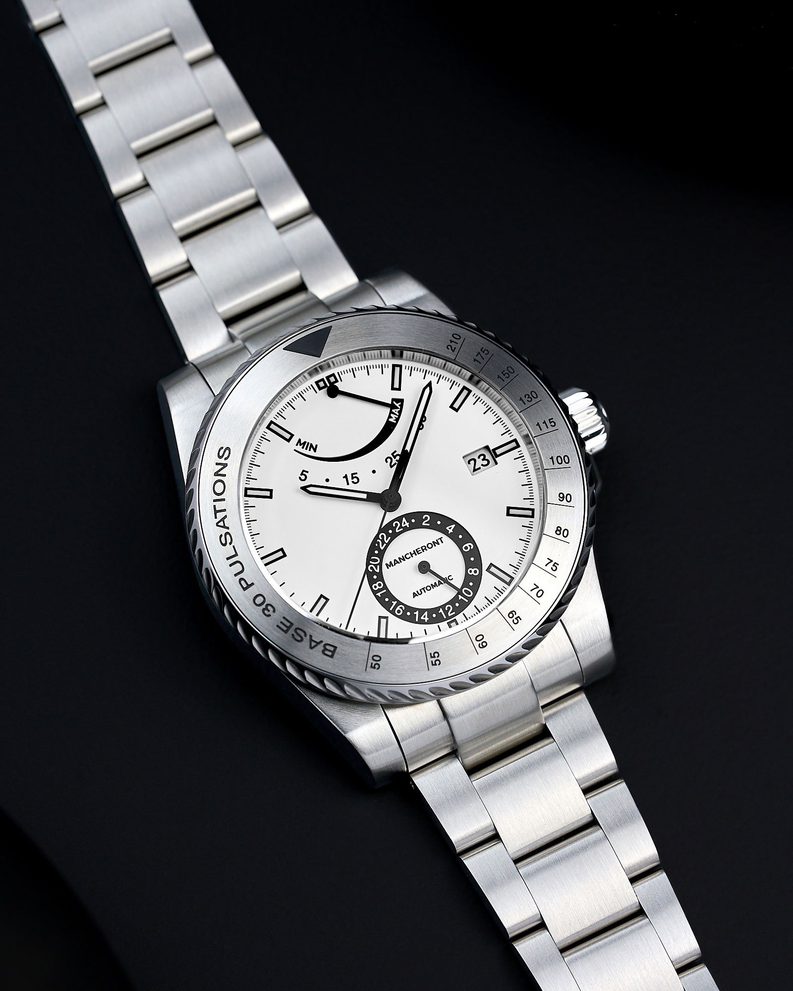 Mancheront Pacer White - View 2