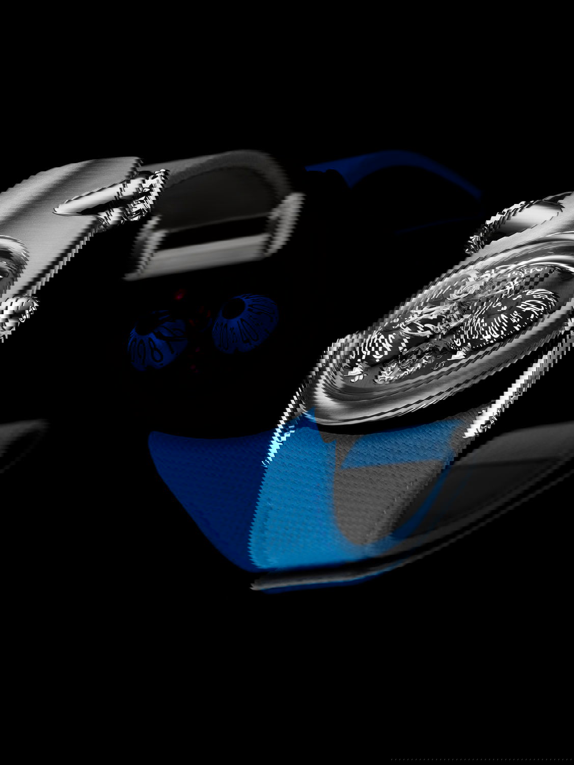 MB&F HM10 Bulldog Titanium - View 3