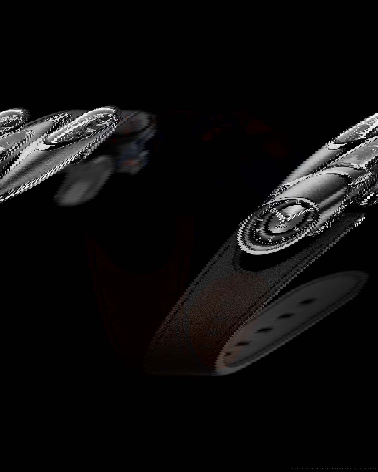 MB&F HM9 Flow Titanium Road - View 3