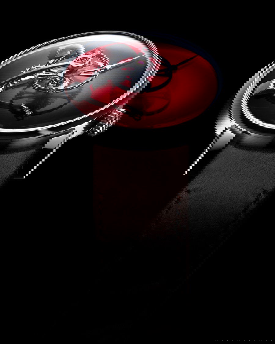 MB&F LM101 MB&F x H. Moser Red luxury timepiece - detailed view
