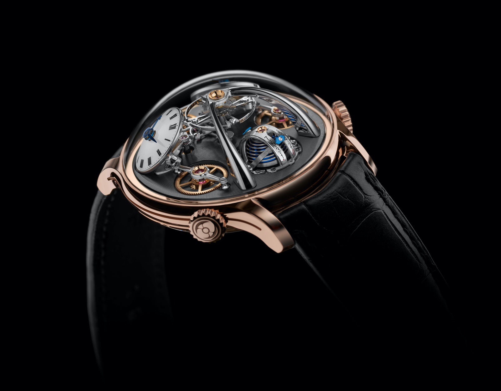 MB&F LMX Red Gold - View 3
