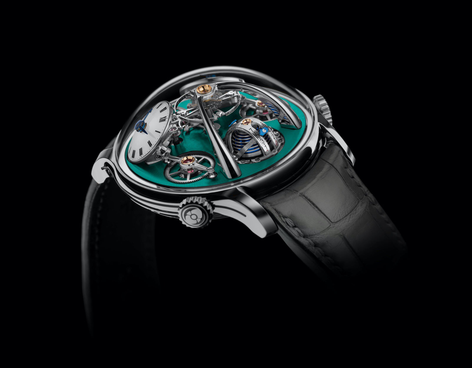 MB&F LMX Titanium - View 3