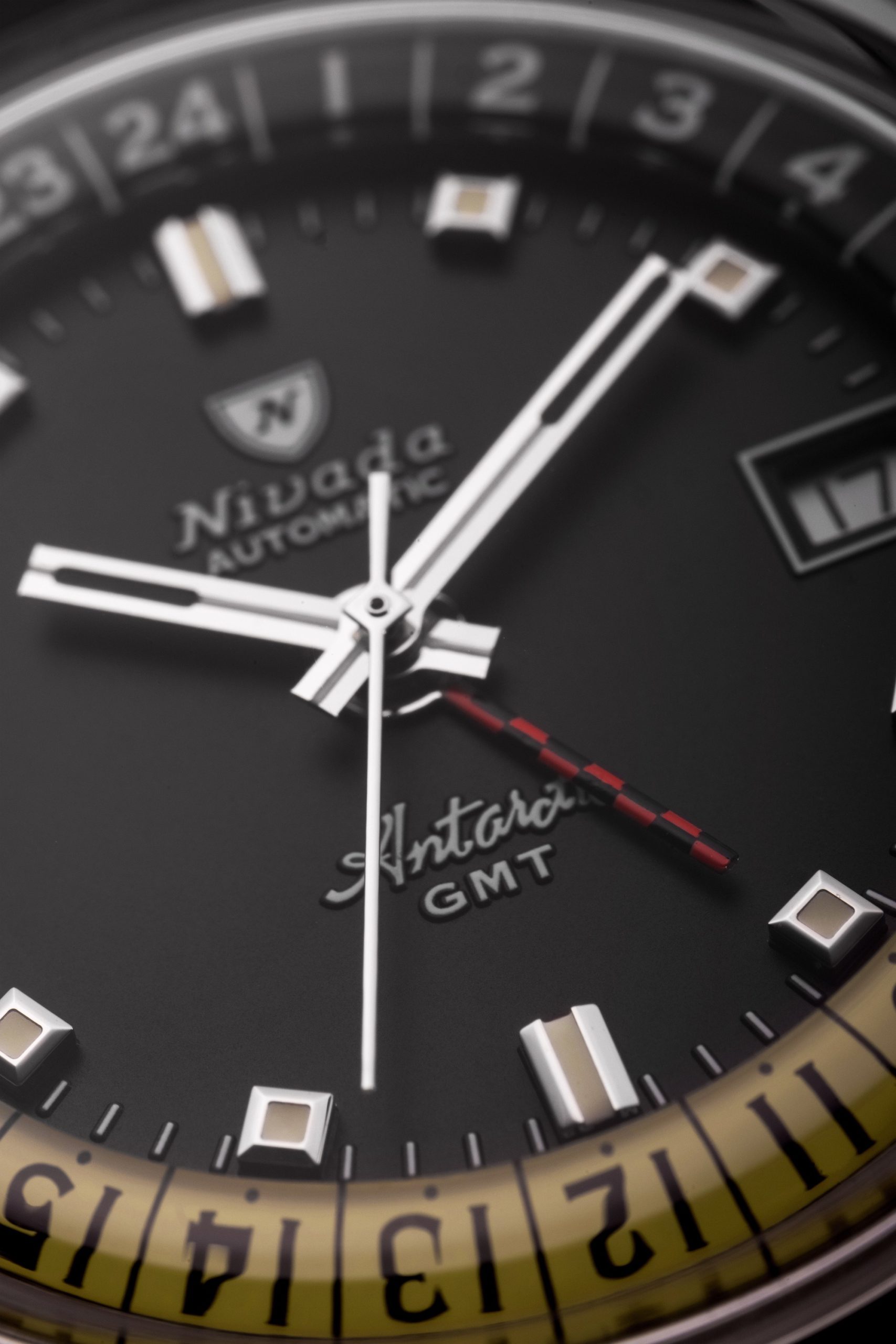 Nivada Grenchen Antarctic GMT - View 2
