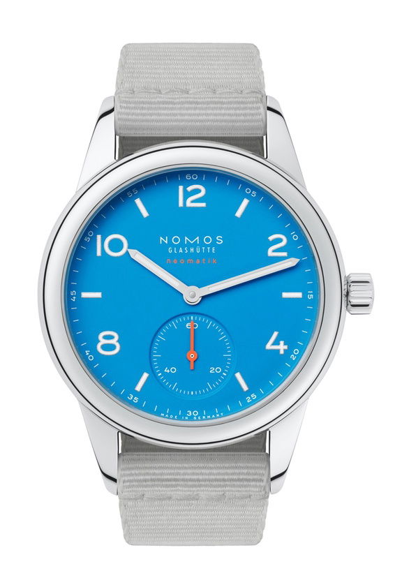 Nomos Glashütte Club neomatik siren blue luxury timepiece - detailed view