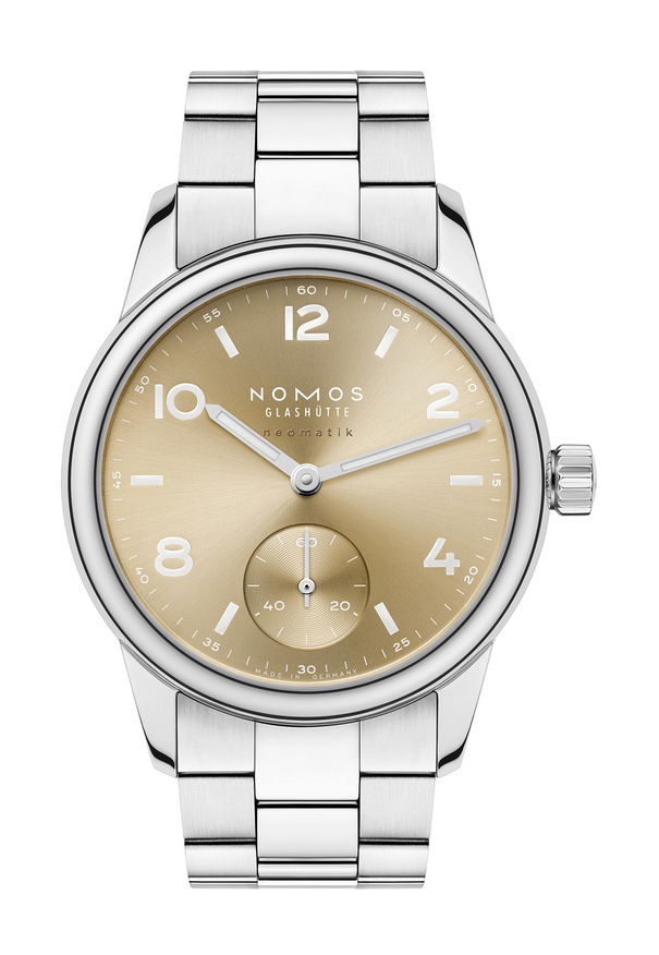 Nomos Glashütte Club Sport neomatik 34 gold luxury timepiece - detailed view