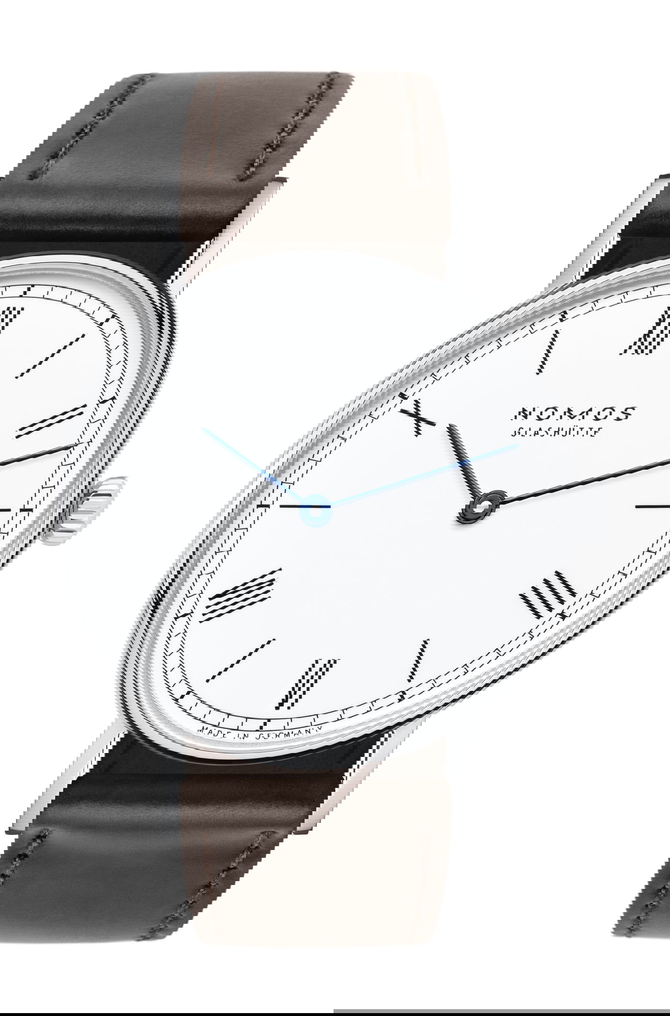 Nomos Glashütte Ludwig 33 duo luxury timepiece - detailed view