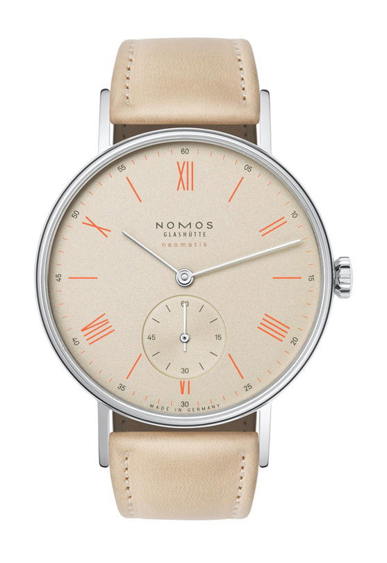 Nomos Glashütte Ludwig neomatik champagne luxury timepiece - detailed view