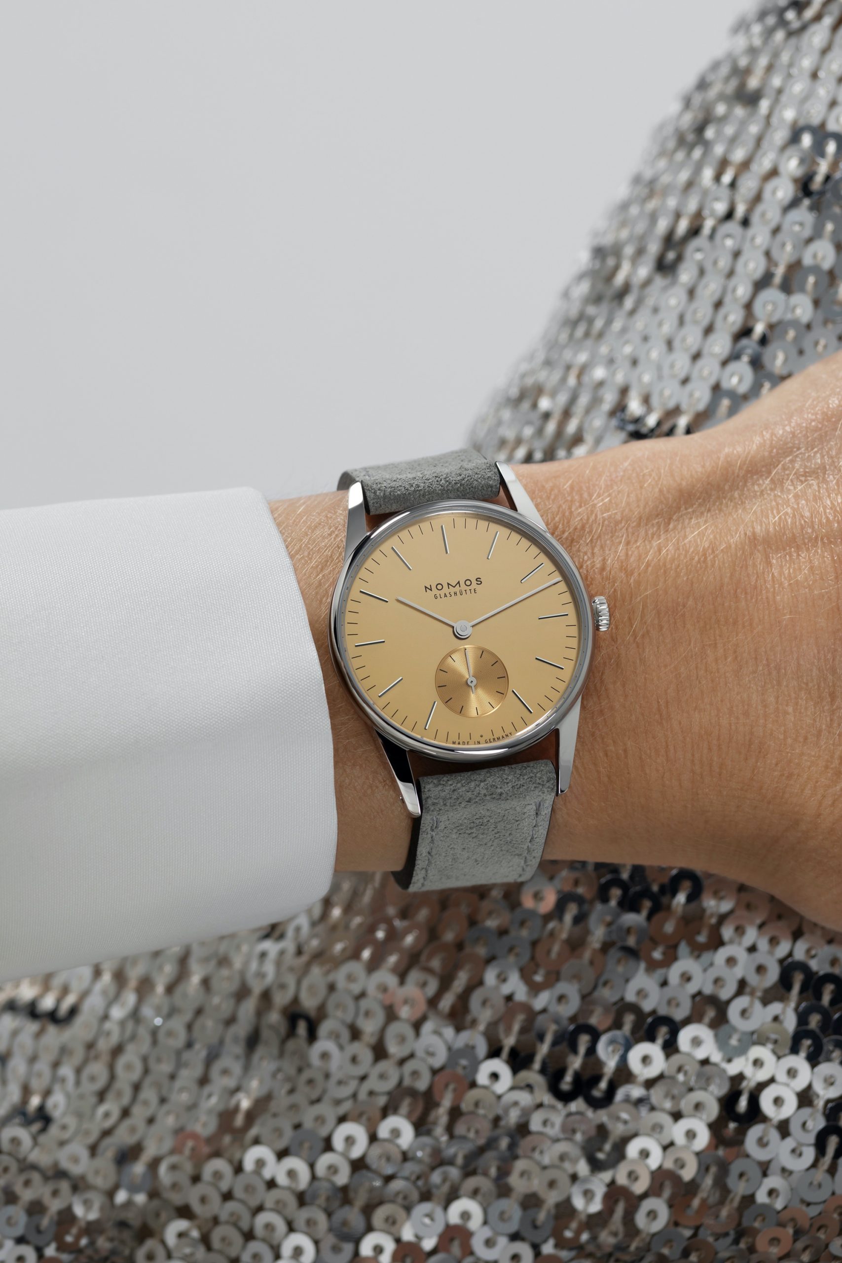Nomos Glashütte Orion 33 Gold - View 3