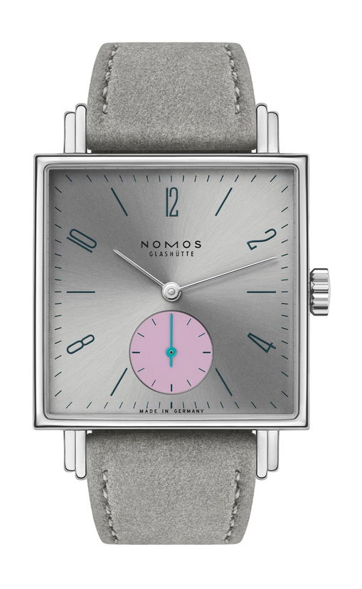 Nomos Glashütte Tetra “Die Unerreichbare” luxury timepiece - detailed view