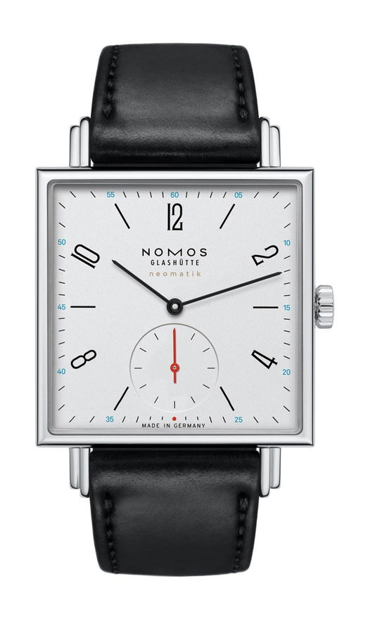 Nomos Glashütte Tetra neomatik 39 luxury timepiece - detailed view