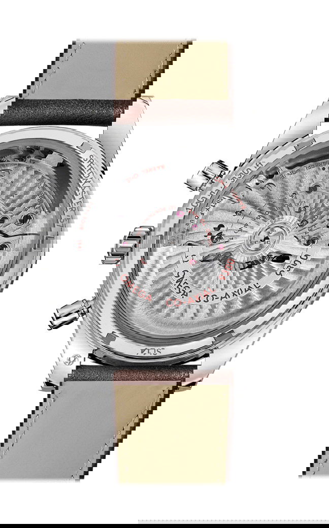 Omega Speedmaster - View 2