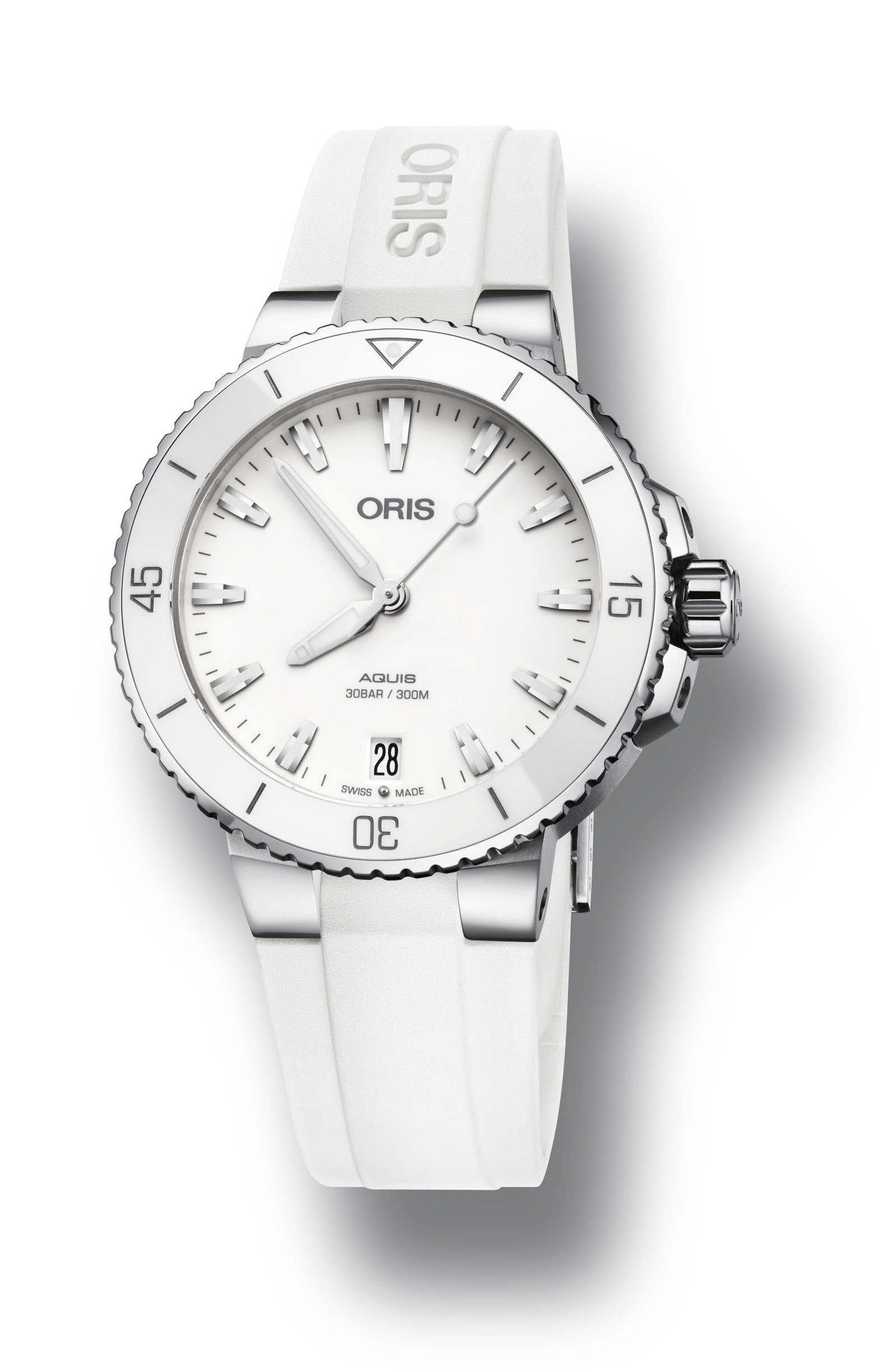 Oris Aquis Date luxury timepiece - detailed view