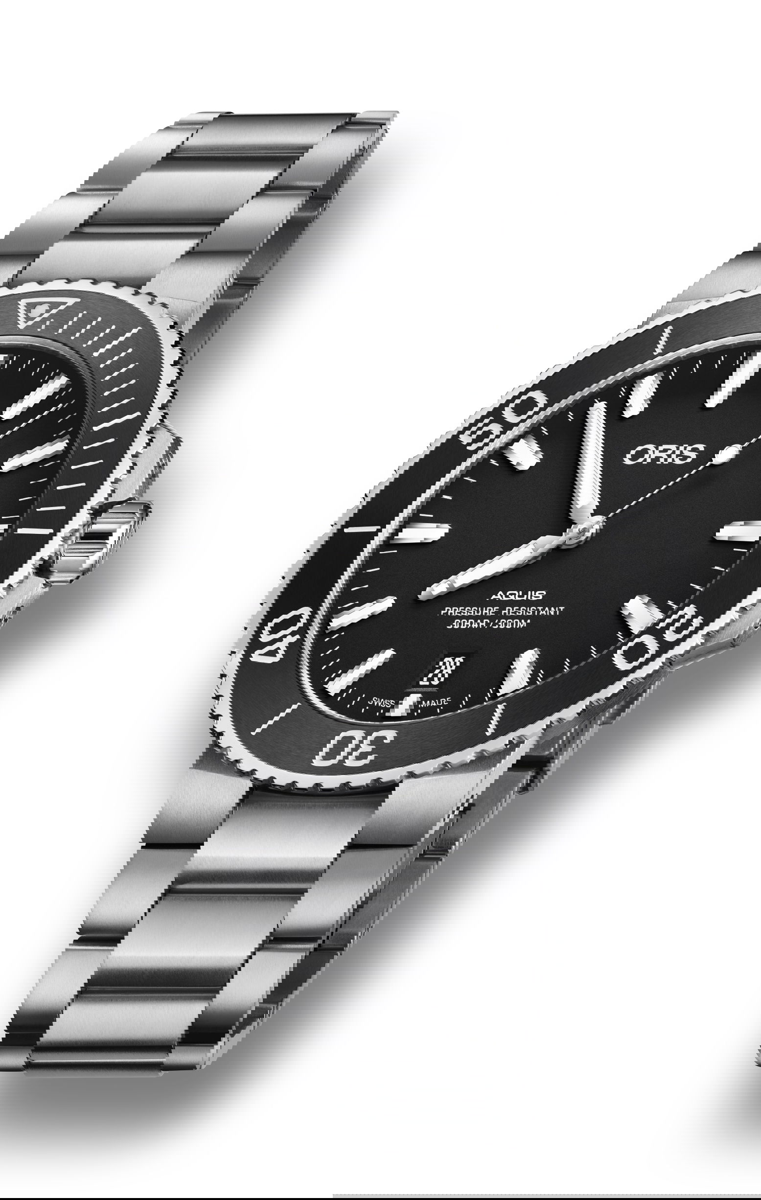 Oris Aquis Date luxury timepiece - detailed view