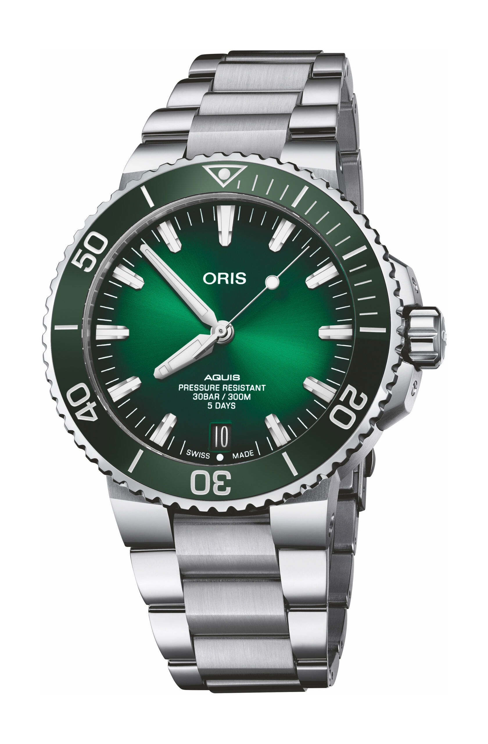 Oris Aquis Date Calibre 400 luxury timepiece - detailed view