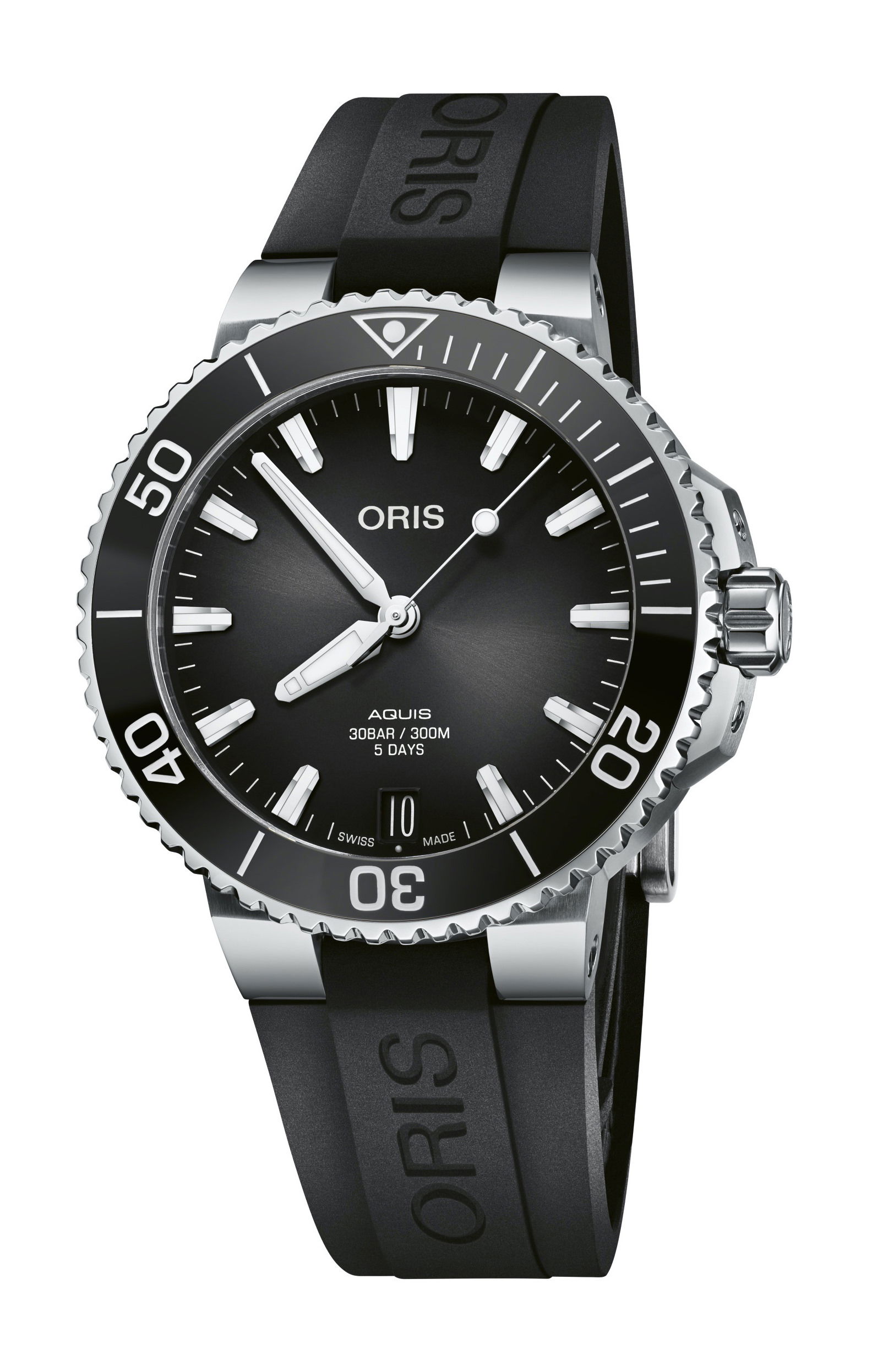 Oris Aquis Date Calibre 400 luxury timepiece - detailed view