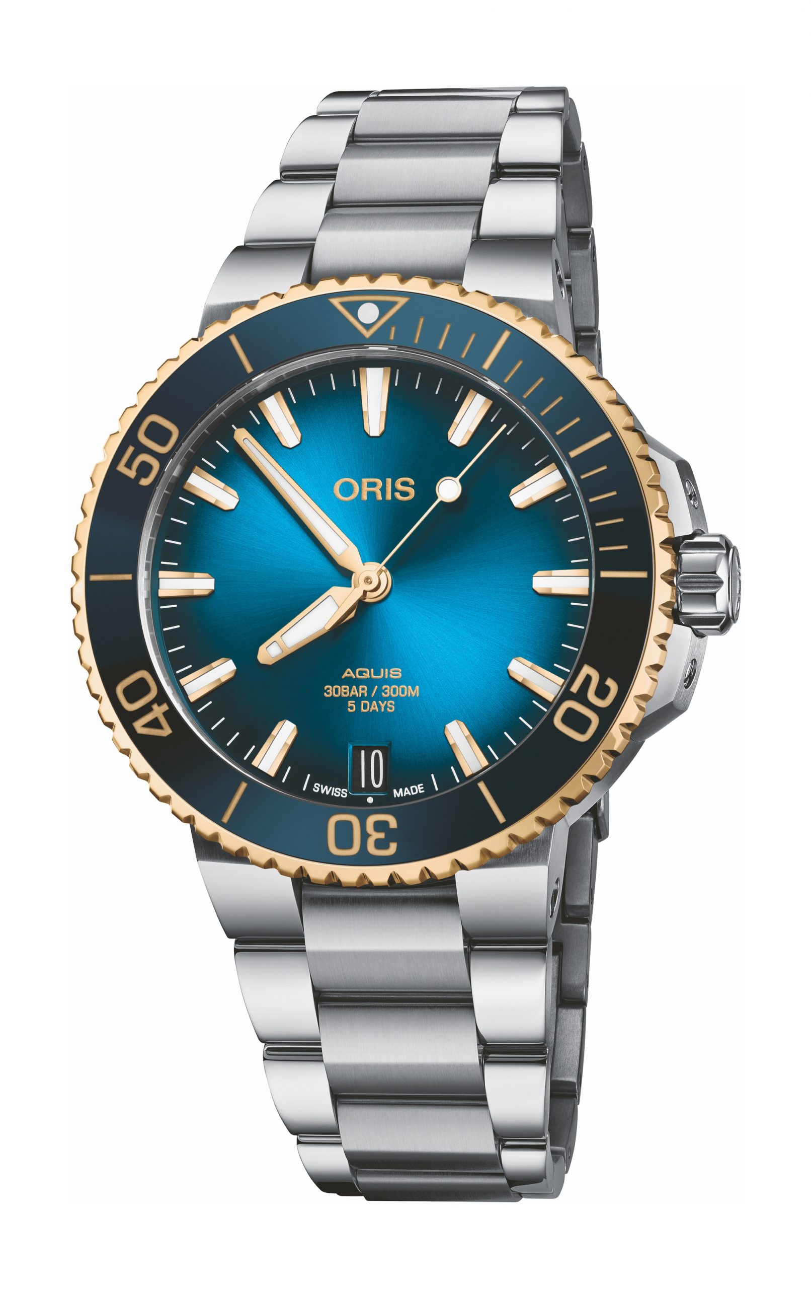 Oris Aquis Date Calibre 400 luxury timepiece - detailed view