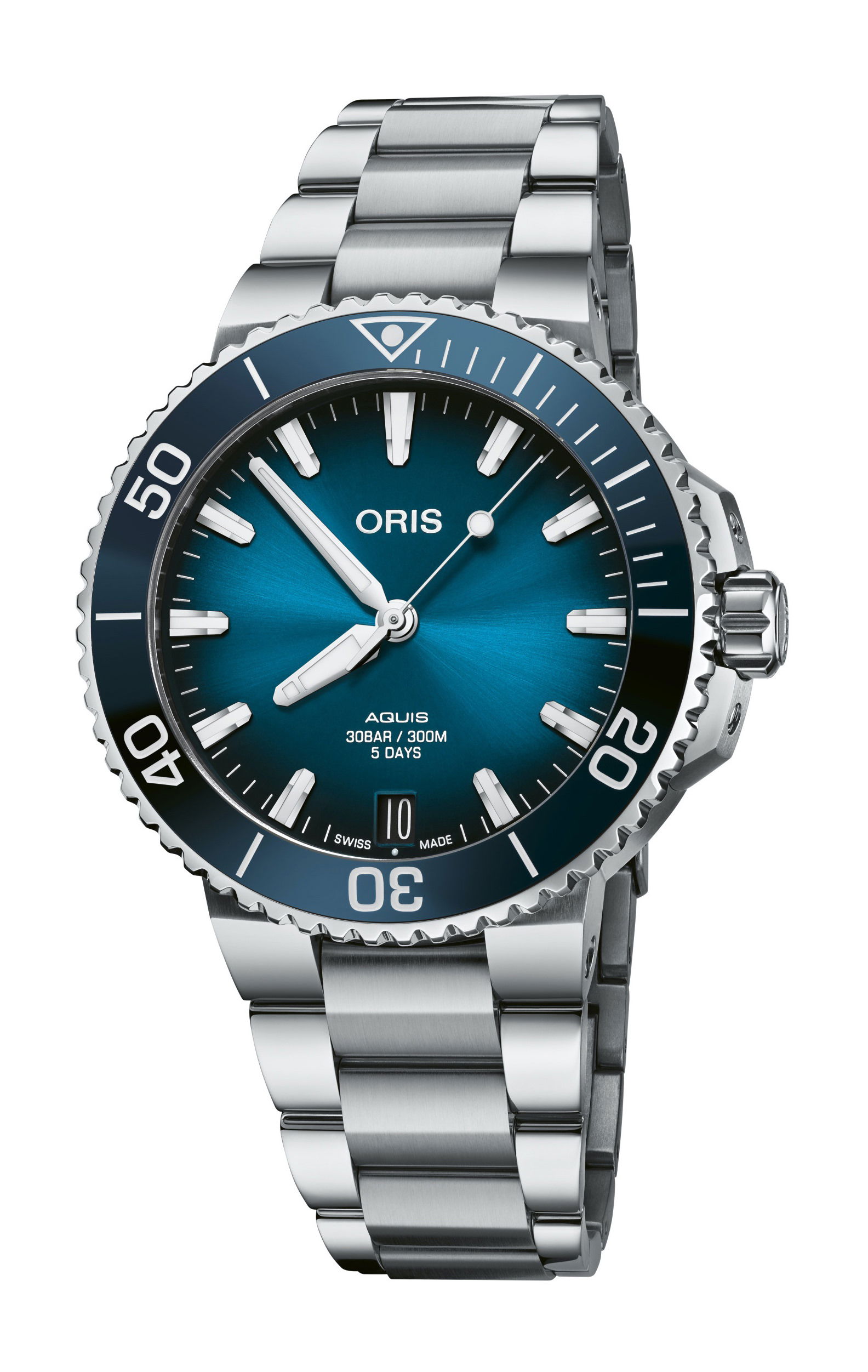 Oris Aquis Date Calibre 400 luxury timepiece - detailed view