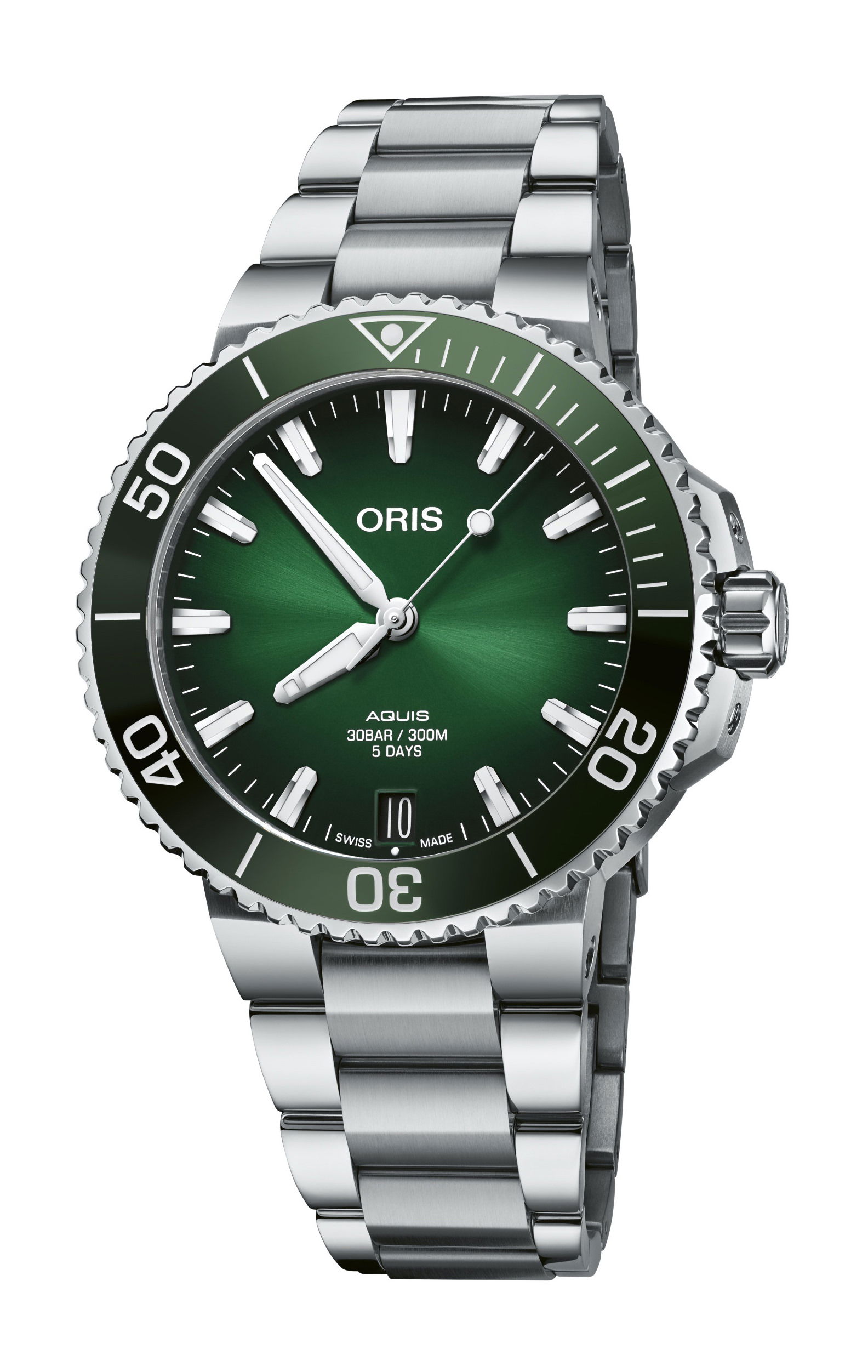 Oris Aquis Date Calibre 400 luxury timepiece - detailed view
