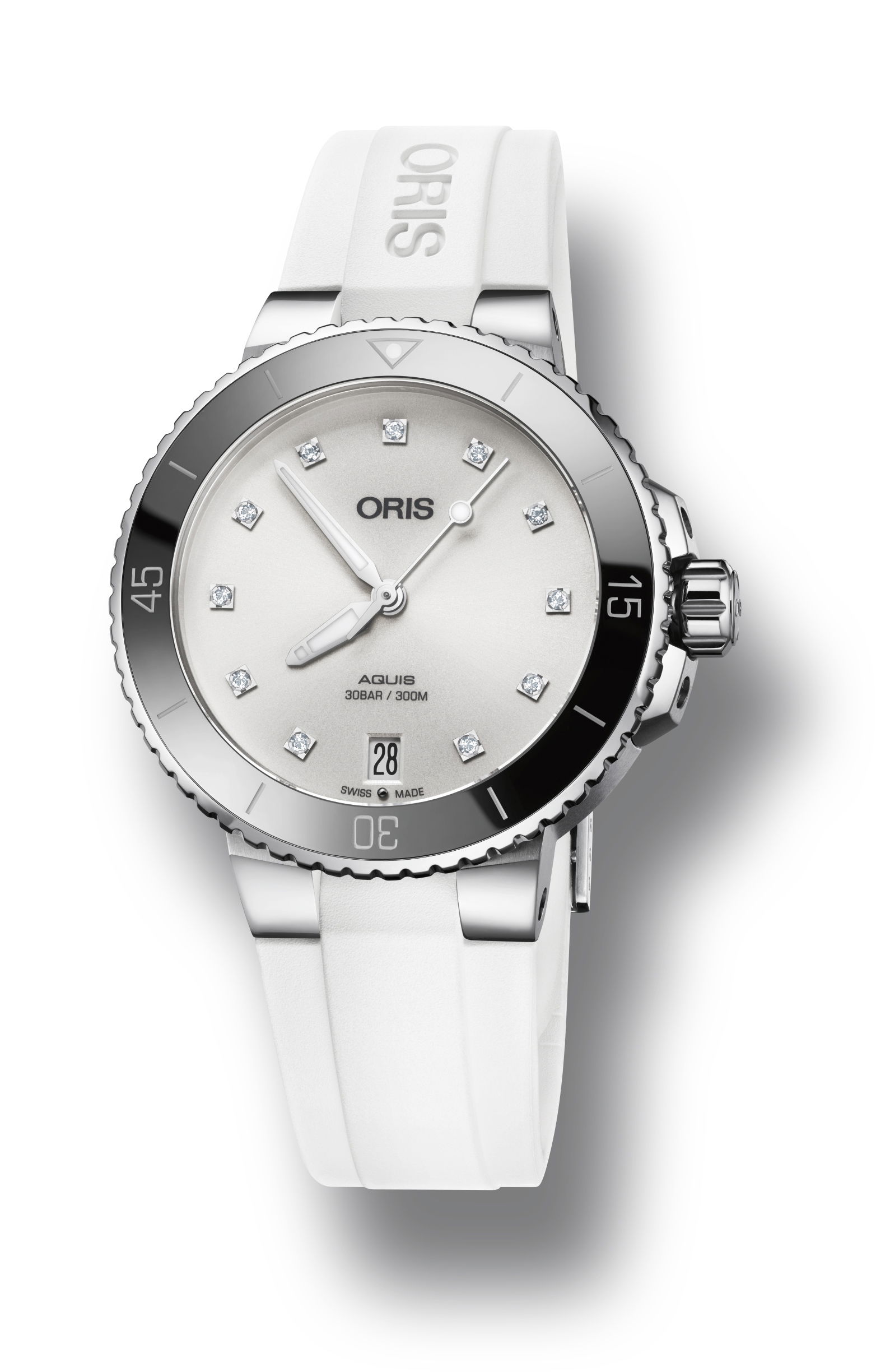 Oris Aquis Date Diamonds luxury timepiece - detailed view