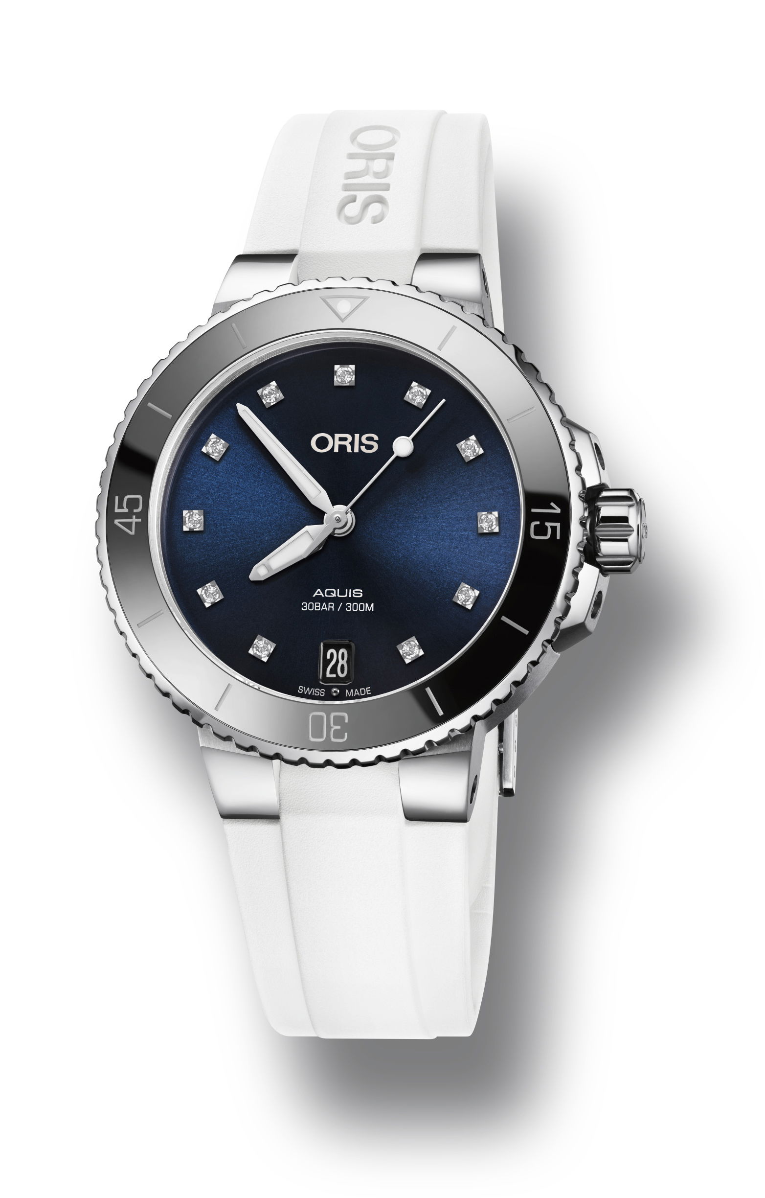 Oris Aquis Date Diamonds luxury timepiece - detailed view