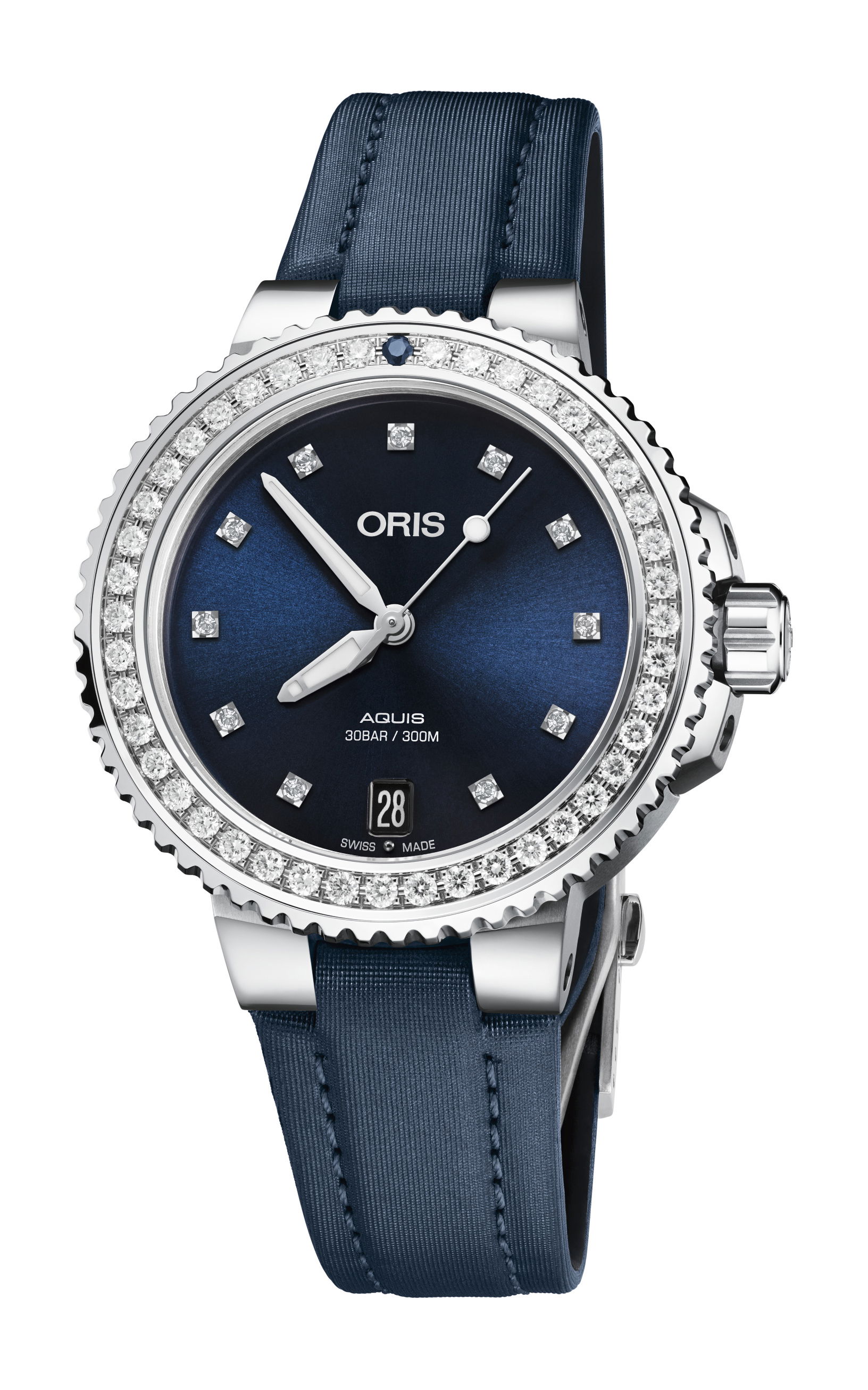 Oris Aquis Date Diamonds luxury timepiece - detailed view