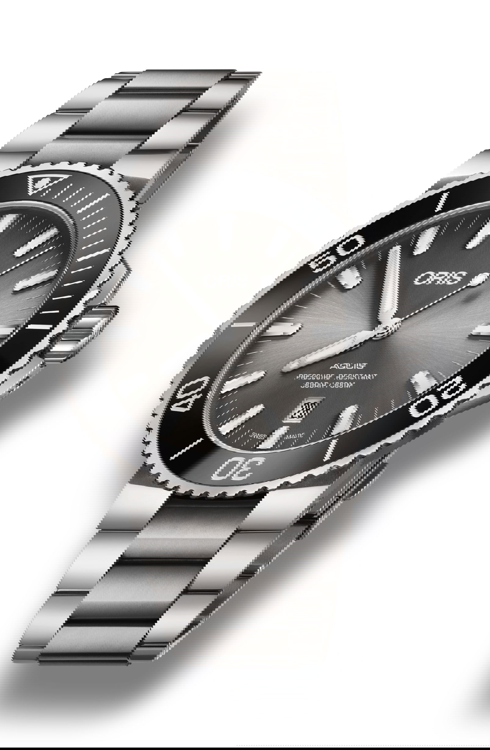 Oris Aquis Titanium Date luxury timepiece - detailed view