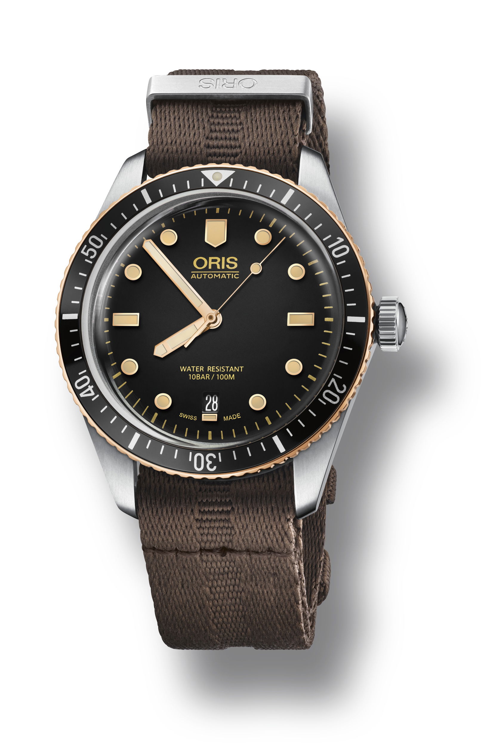 Oris Divers Sixty-Five luxury timepiece - detailed view