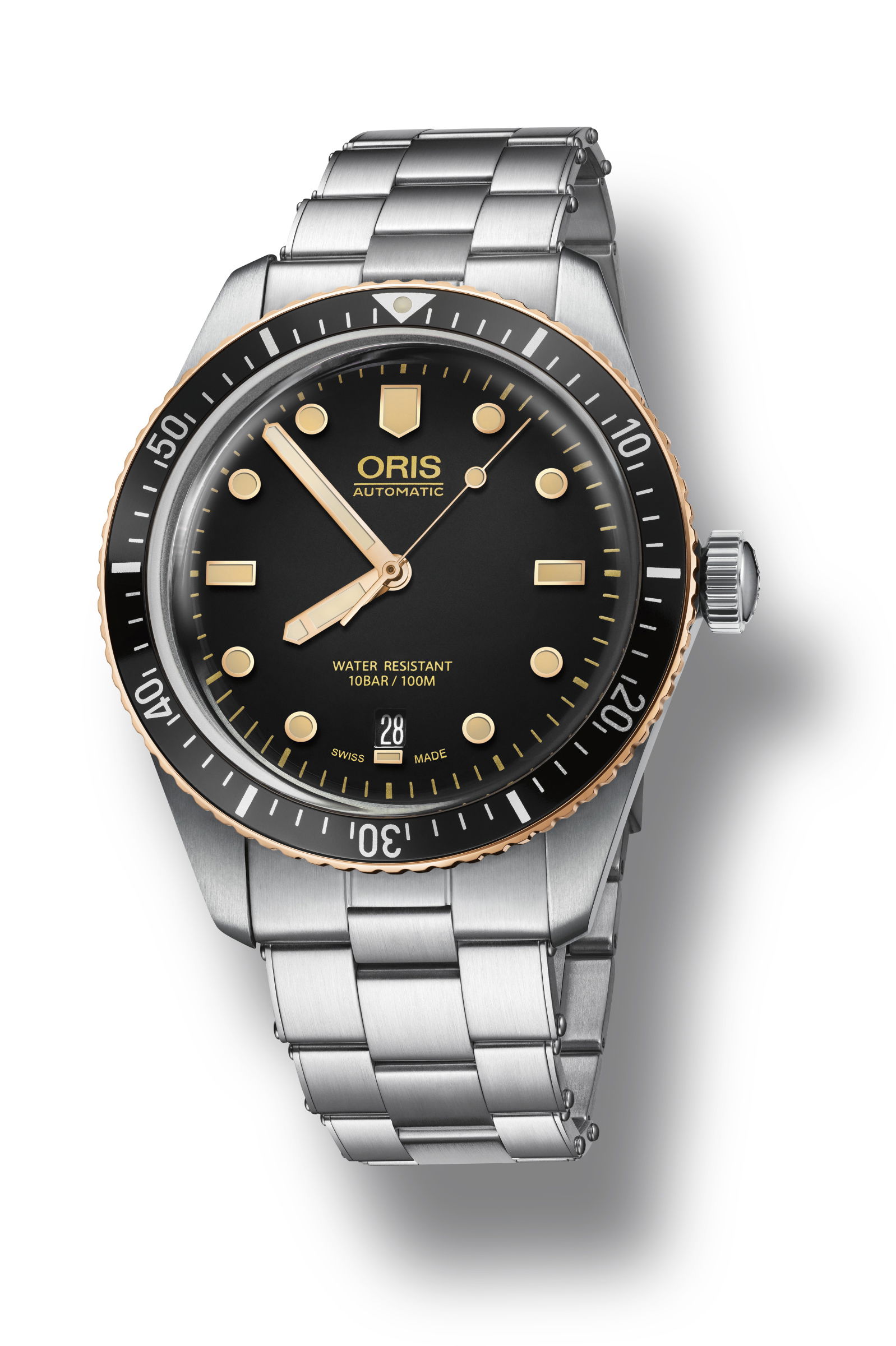 Oris Divers Sixty-Five luxury timepiece - detailed view