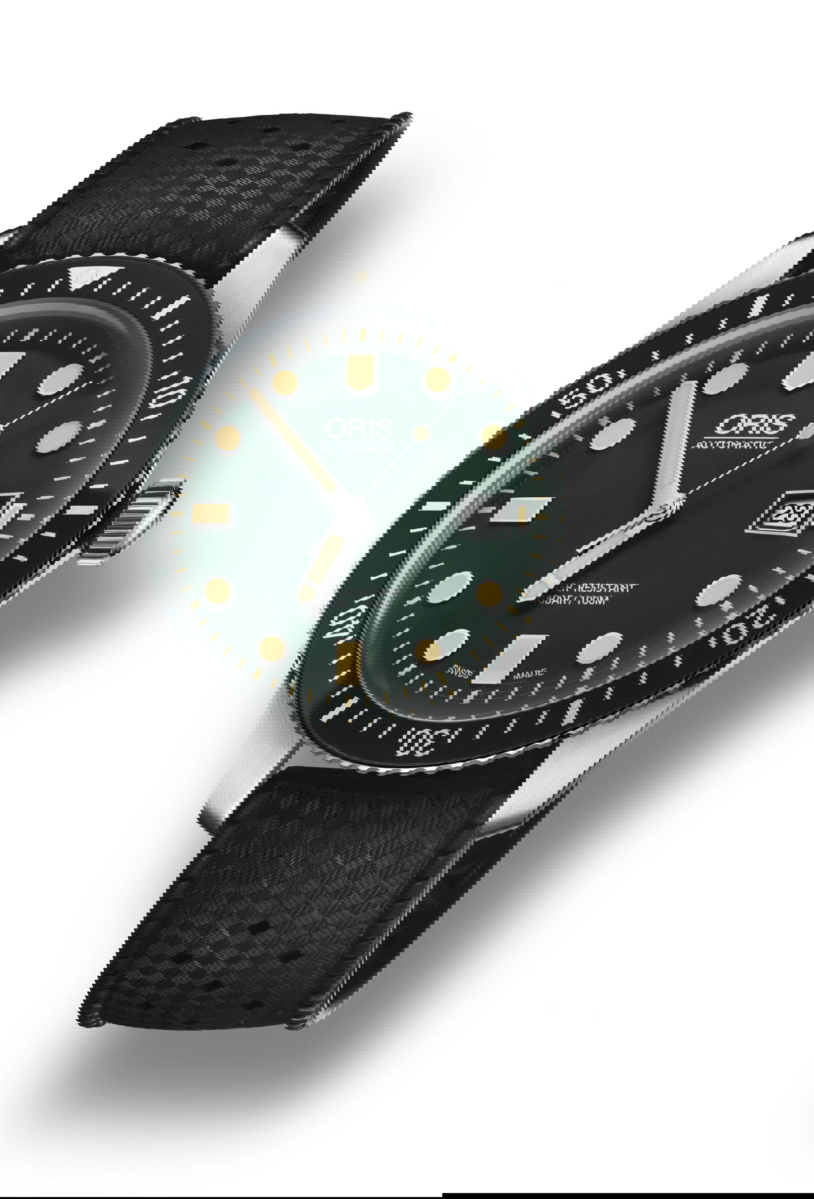 Oris Divers Sixty-Five luxury timepiece - detailed view