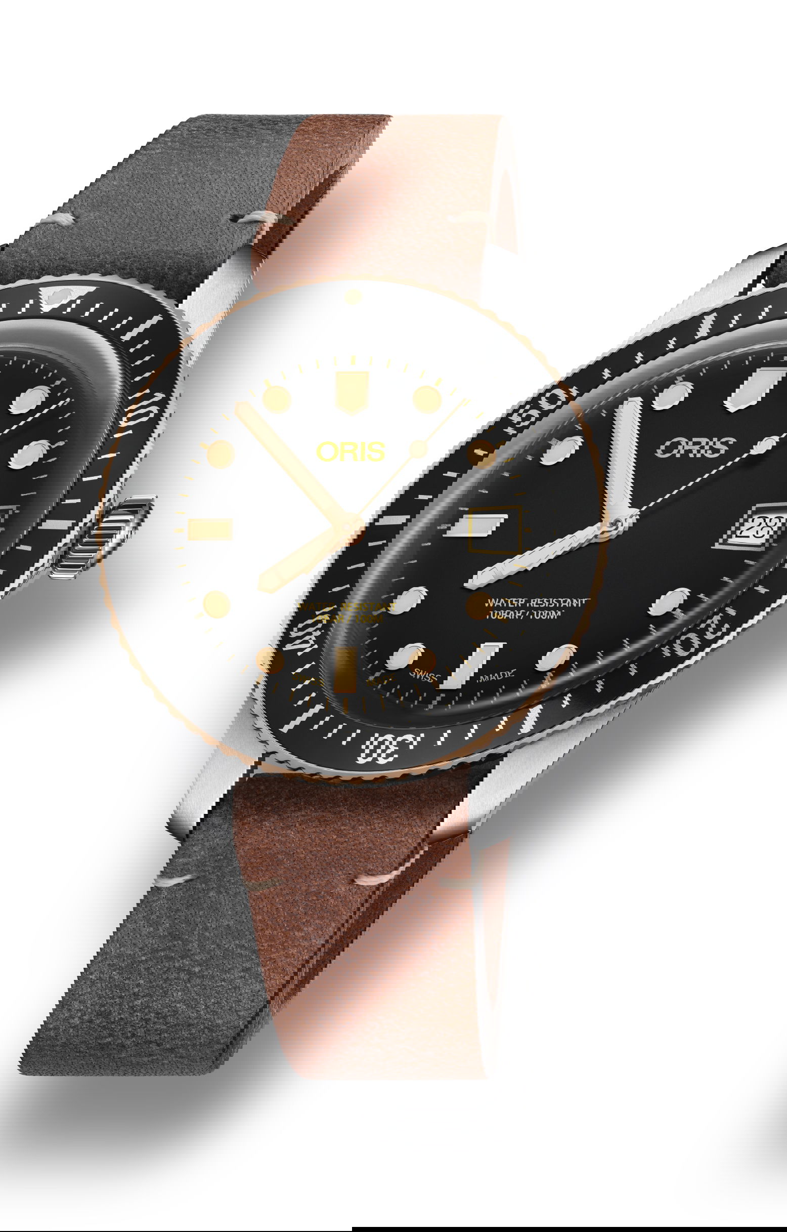 Oris Divers Sixty-Five luxury timepiece - detailed view