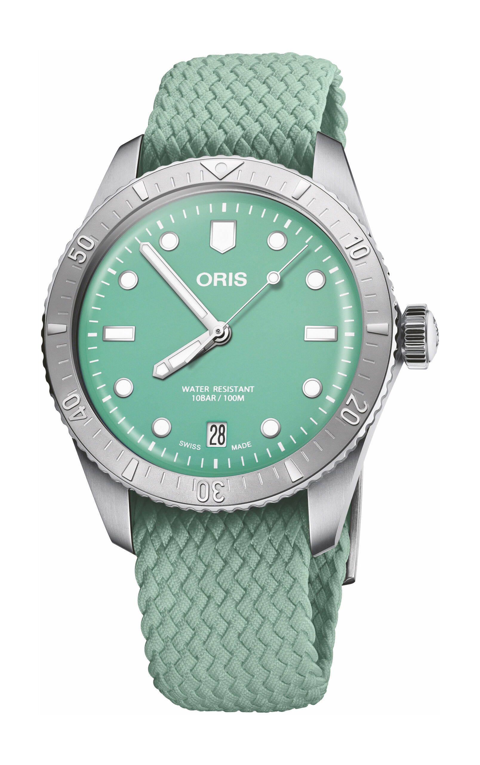 Oris Divers Sixty-Five ‘Cotton Candy’ luxury timepiece - detailed view