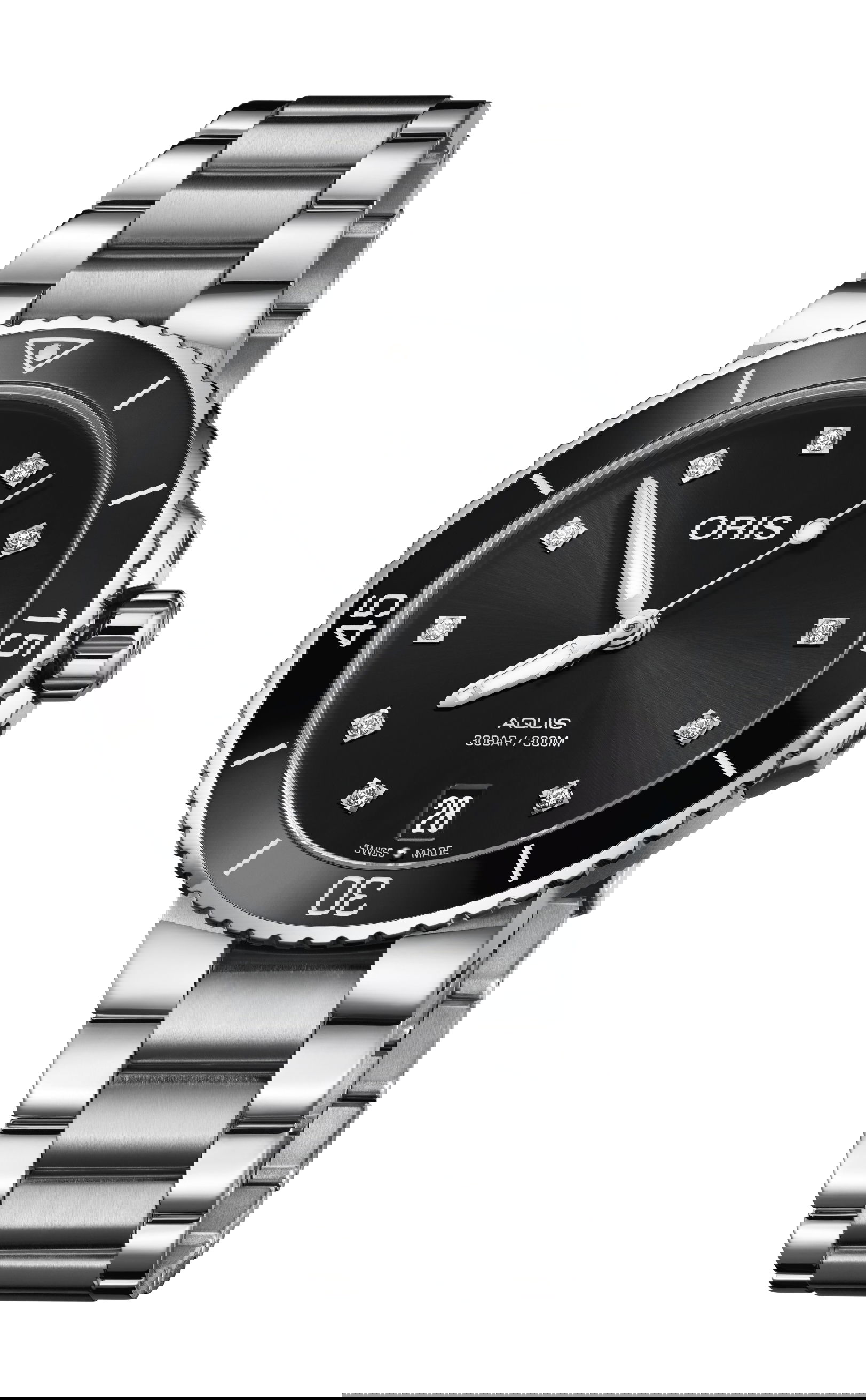 Oris Aquis Date Diamonds luxury timepiece - detailed view