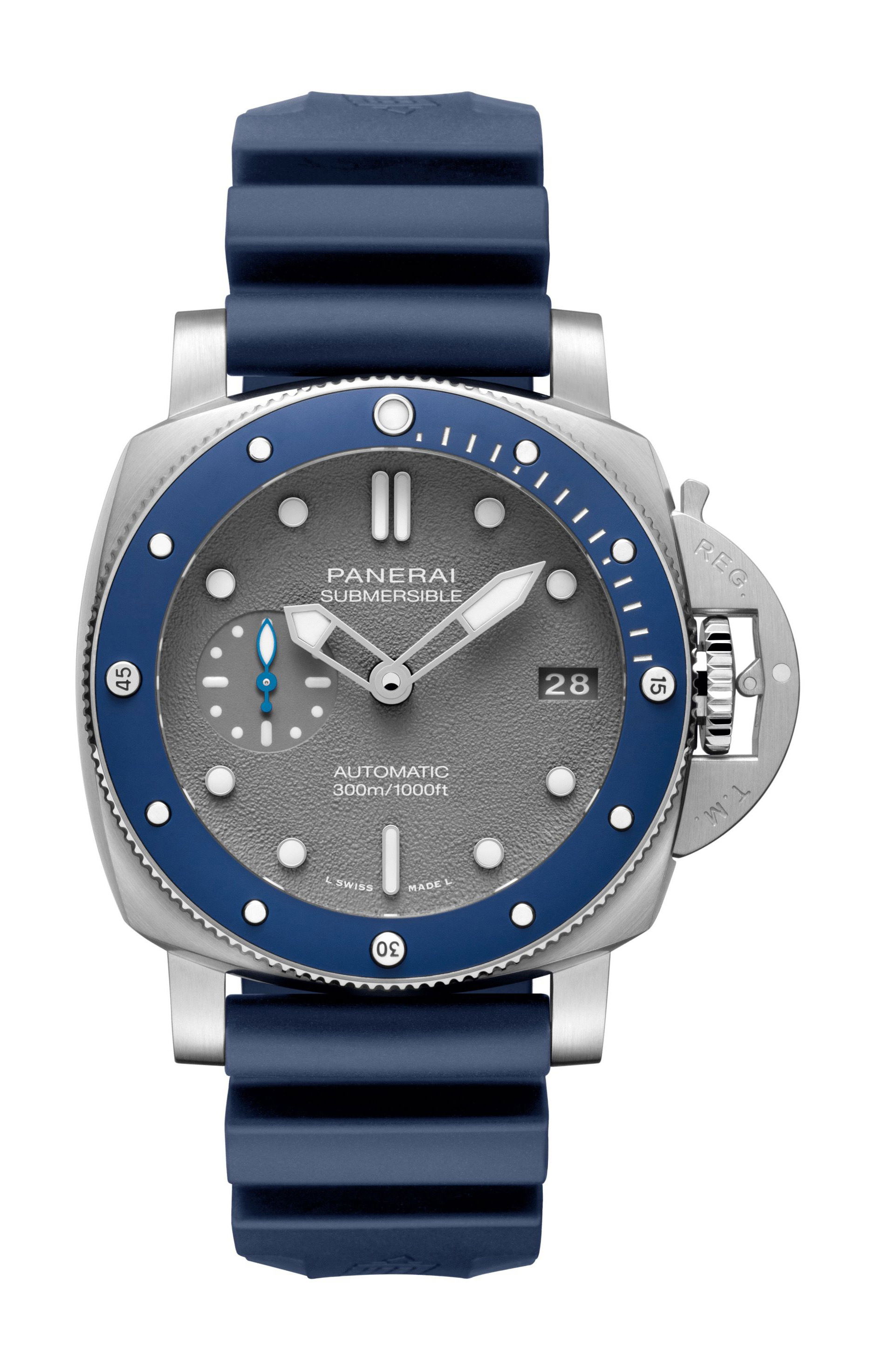 Panerai Submersible luxury timepiece - detailed view