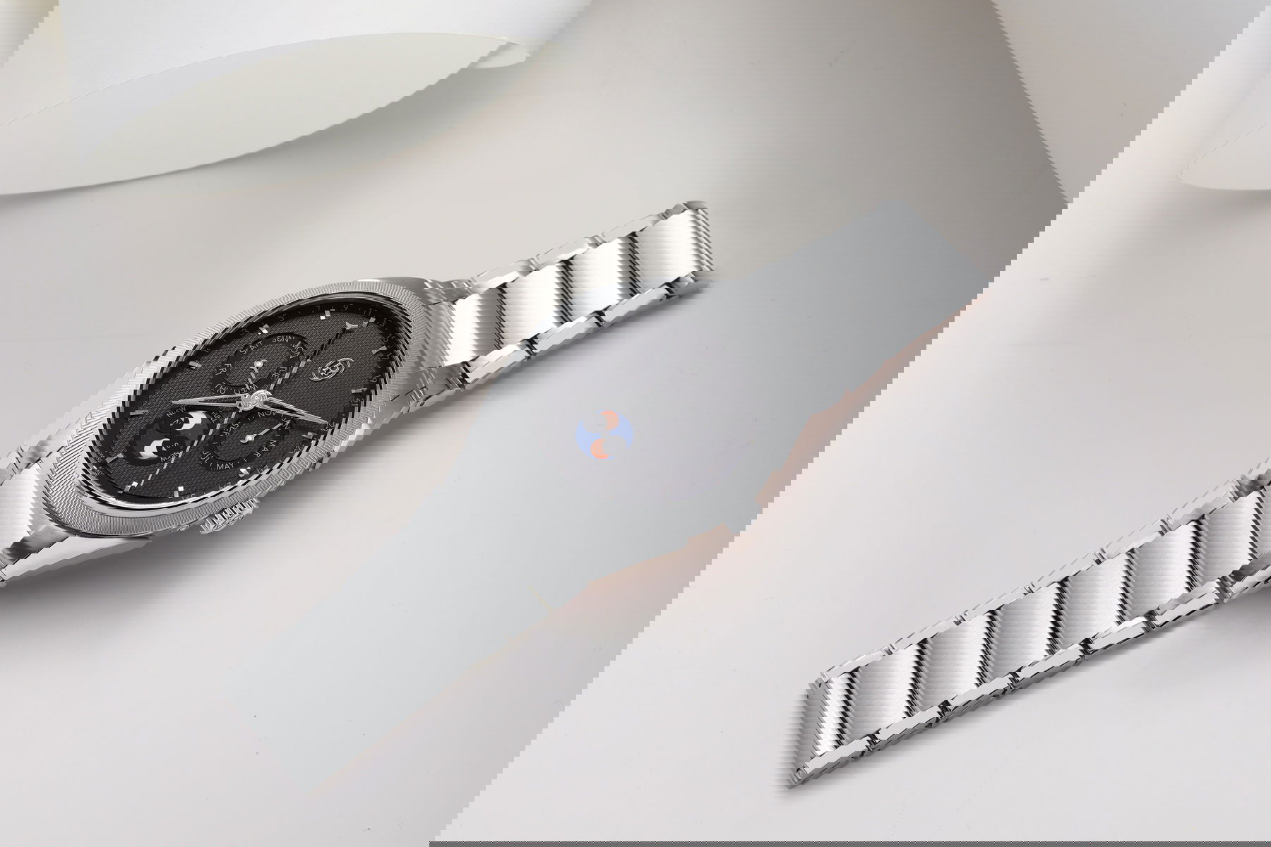 Parmigiani Fleurier Tonda PF Annual Calendar - View 2