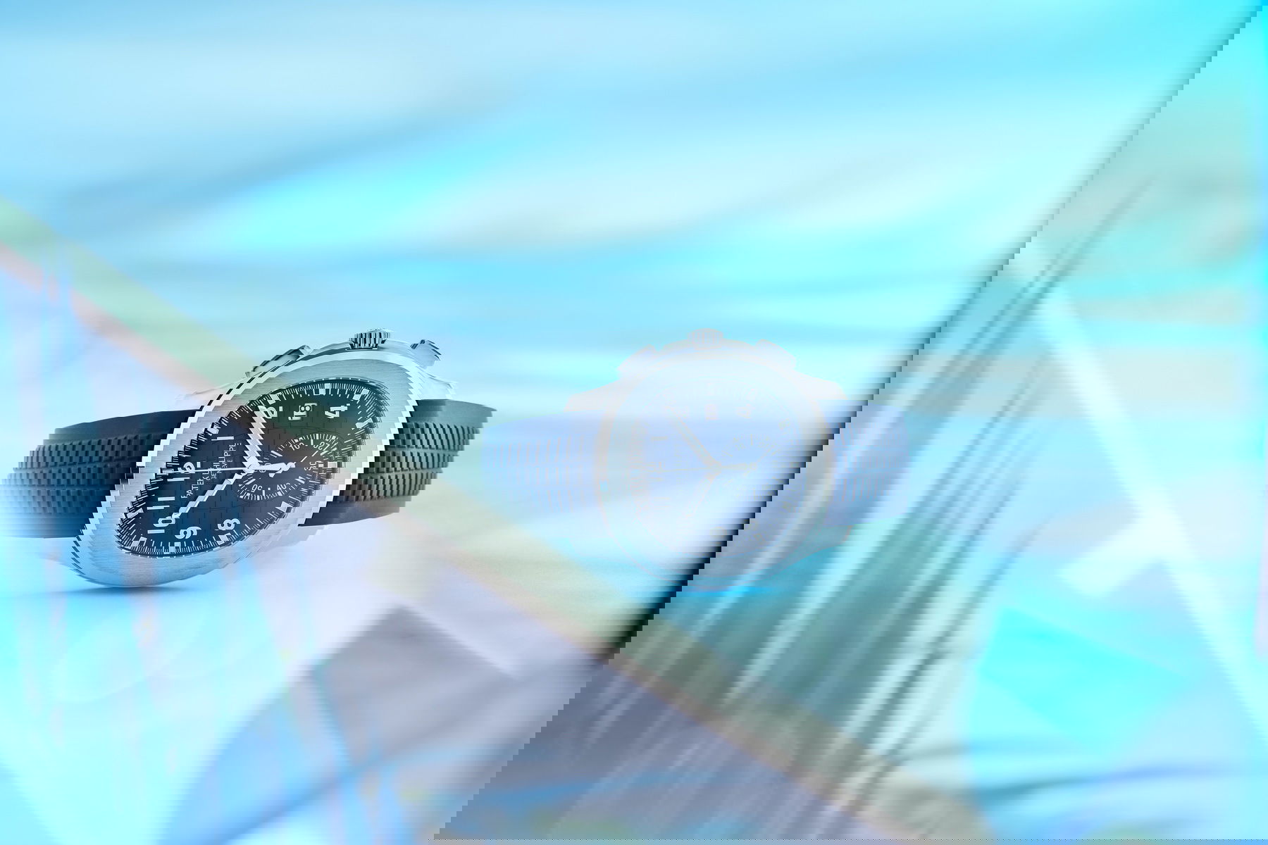 Patek Philippe Aquanaut Chronograph - View 3