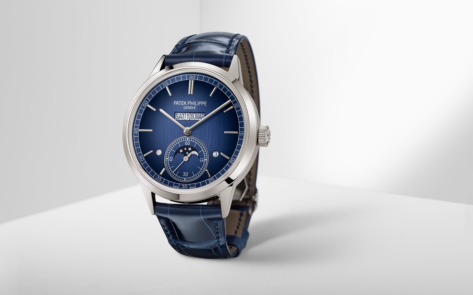 Patek Philippe Grand Complications In-Line Perpetual Calendar - View 3