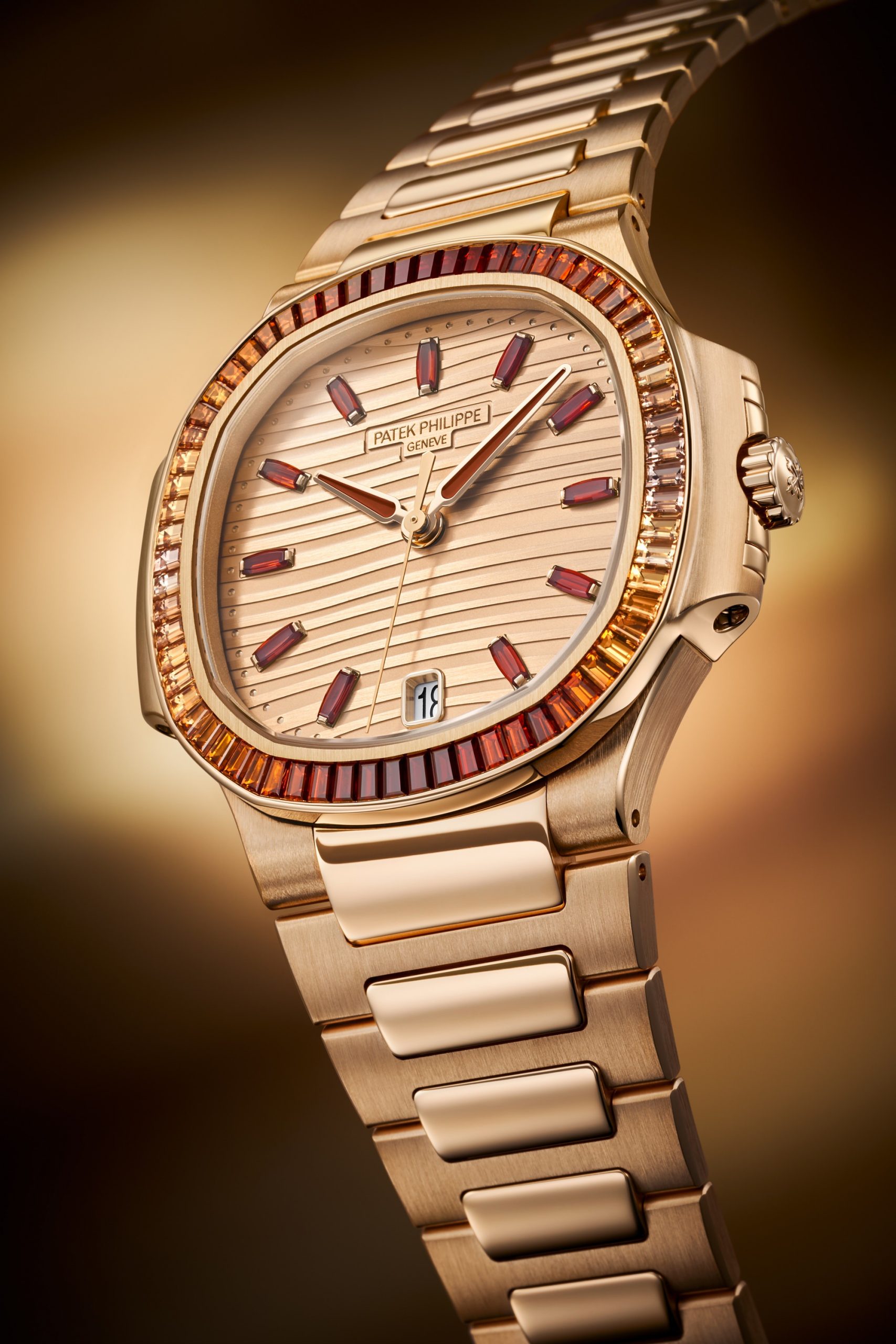 Patek Philippe Nautilus Joaillerie Ladies - View 3