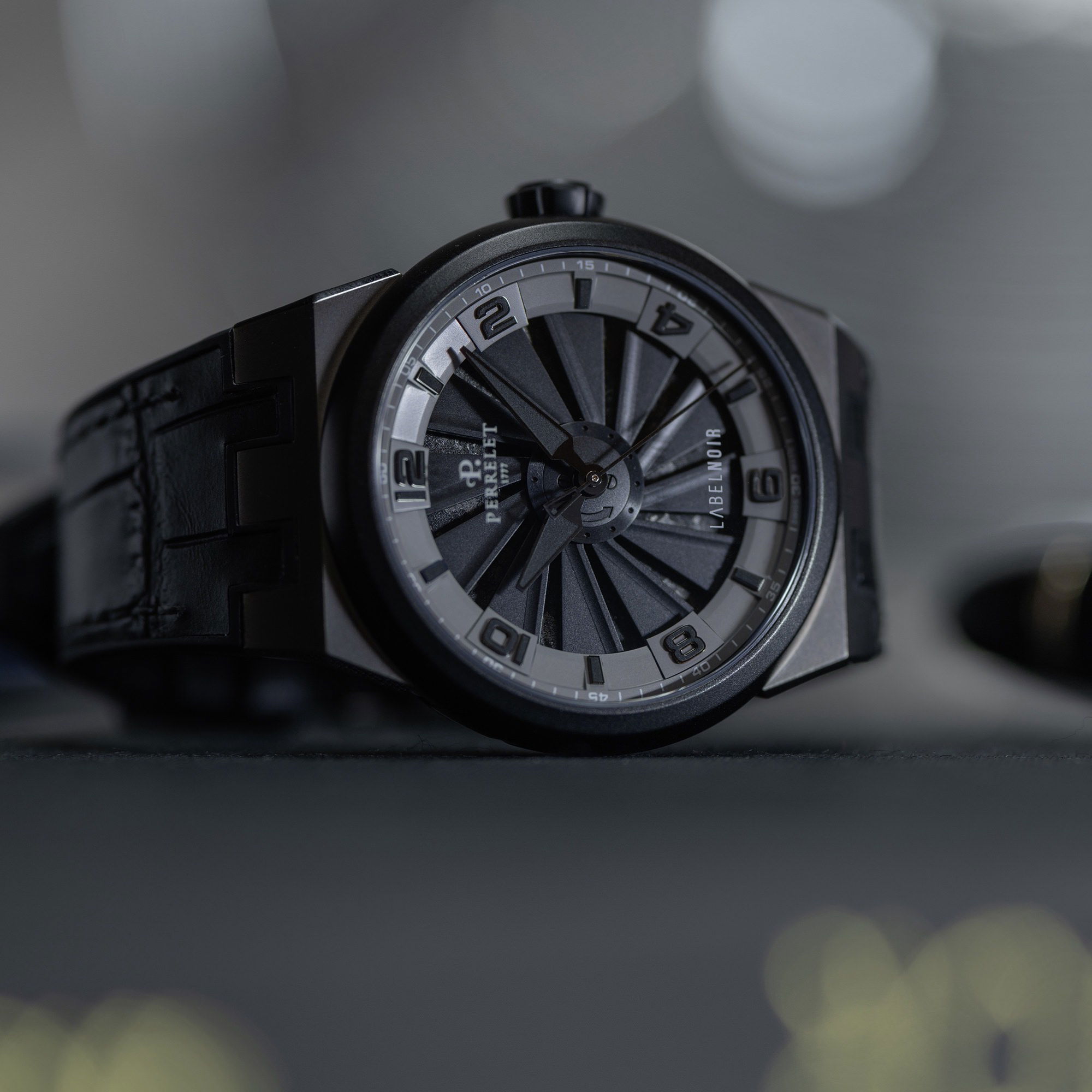 Perrelet Turbine Label Noir - View 2