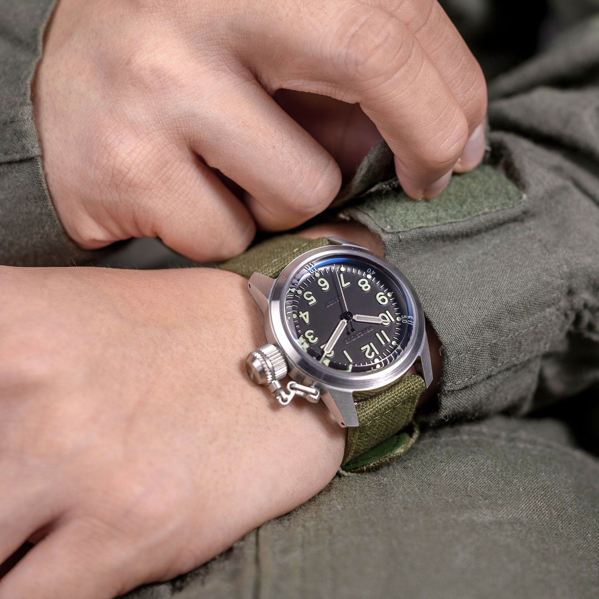 Praesidus A-5 UDT: Stock Green Canvas - View 2