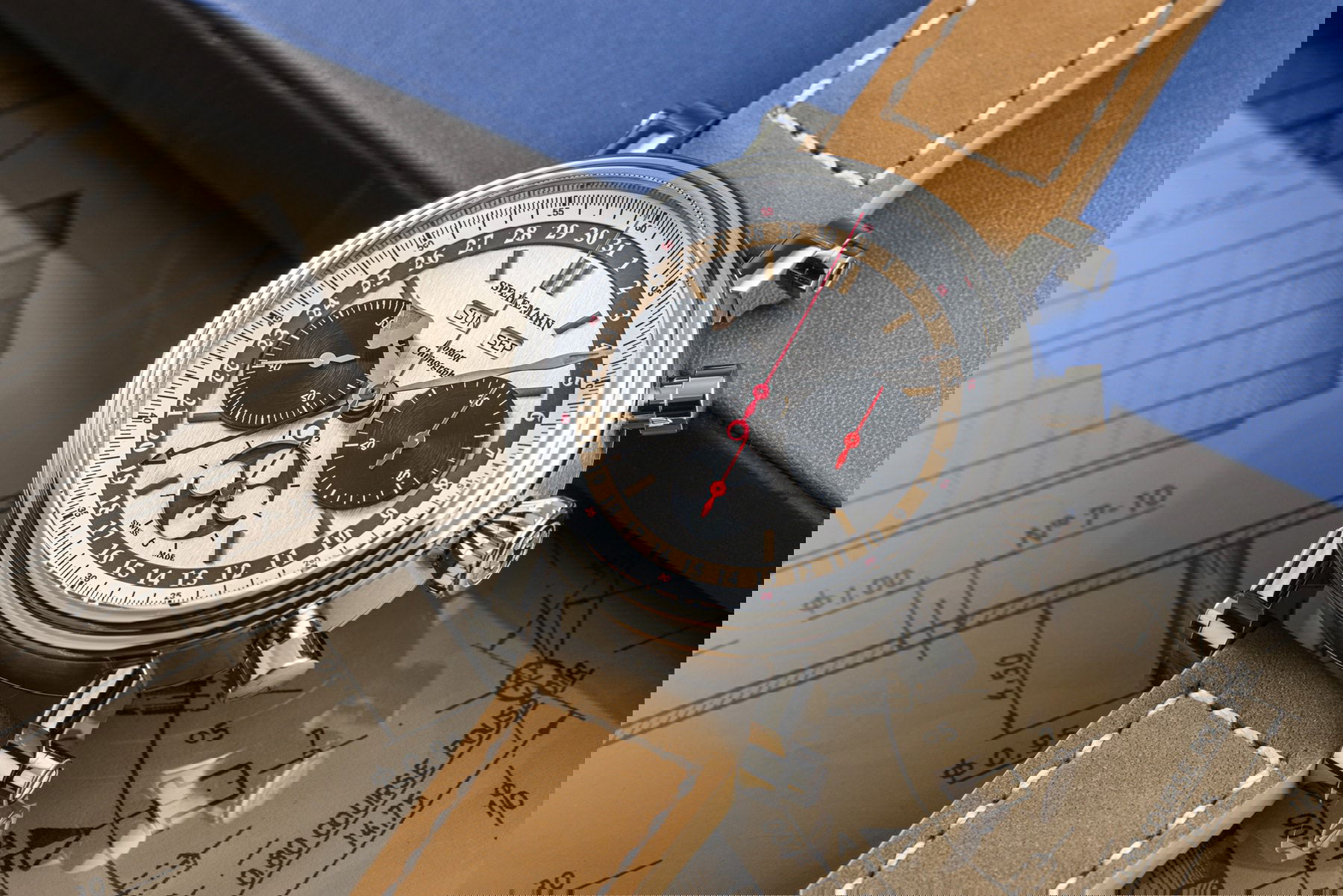 Speake-Marin London Chronograph Triple Date - View 3