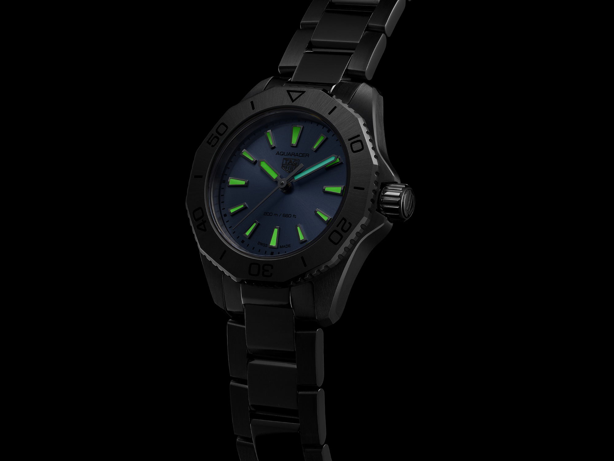 TAG Heuer Aquaracer Professional 200 - View 3