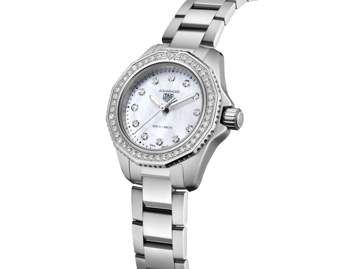 TAG Heuer Aquaracer Professional 200 - View 2