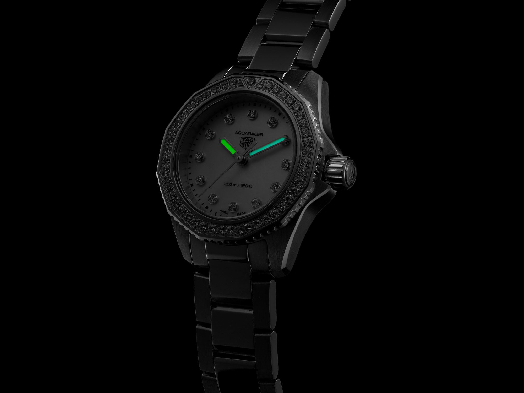 TAG Heuer Aquaracer Professional 200 - View 3