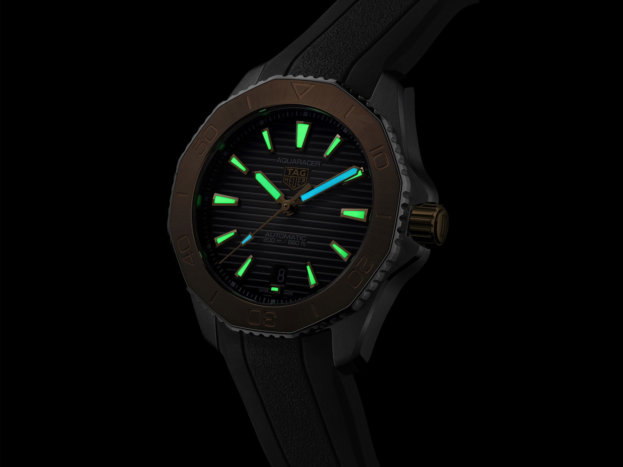 TAG Heuer Aquaracer Professional 200 - View 3